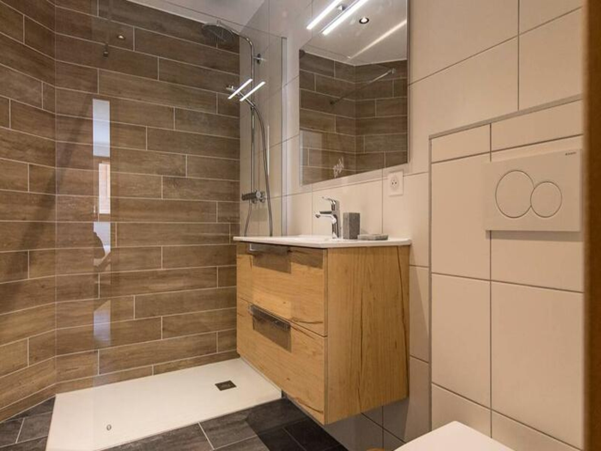 Duplex voor 10 personen met ski-in/ski-out en zuidbalkon in La Toussuire - foto 24