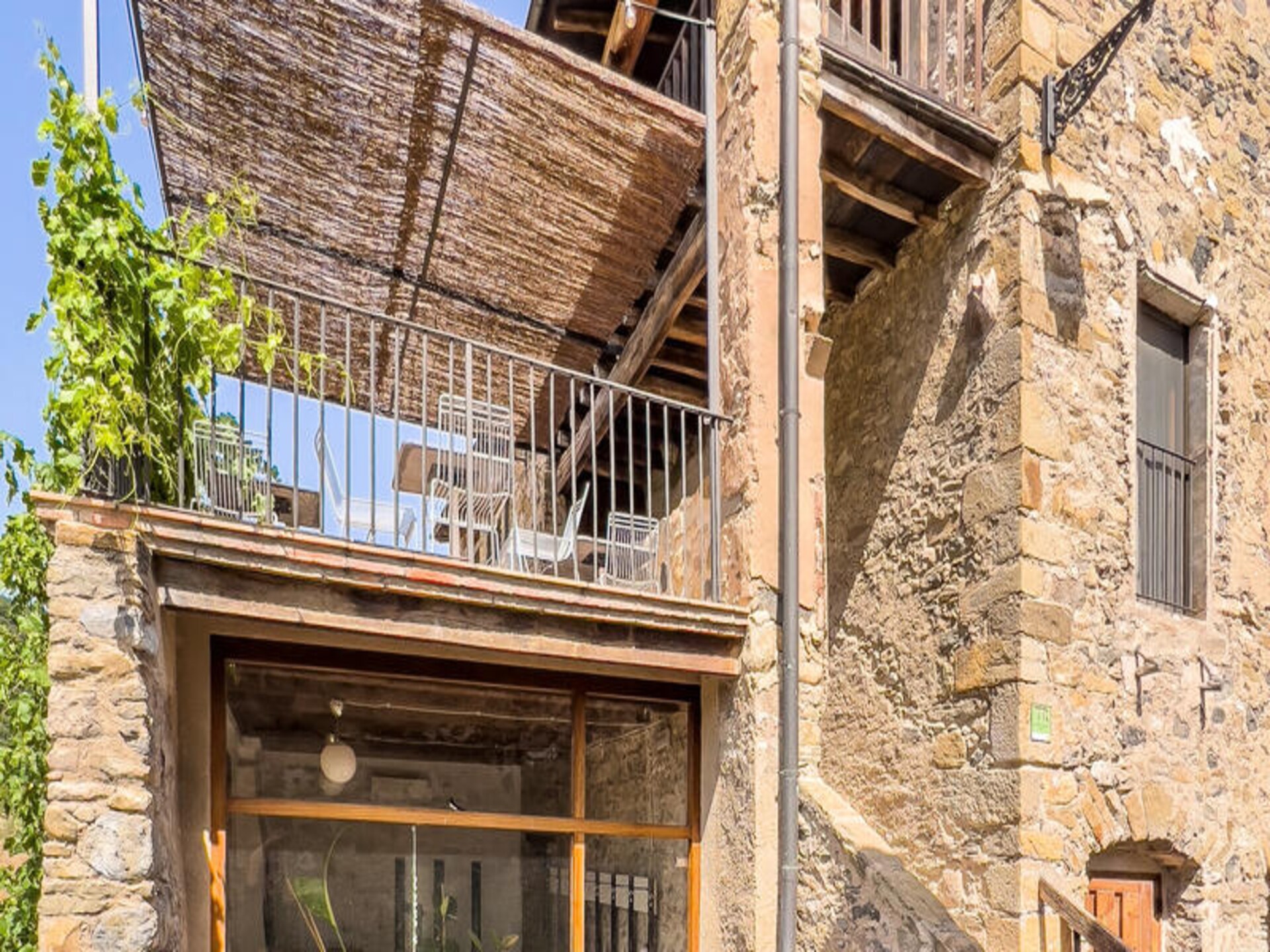 Authentiek Spaans landhuis voor 20 personen met privézwembad in Montagut i Oix - foto 106