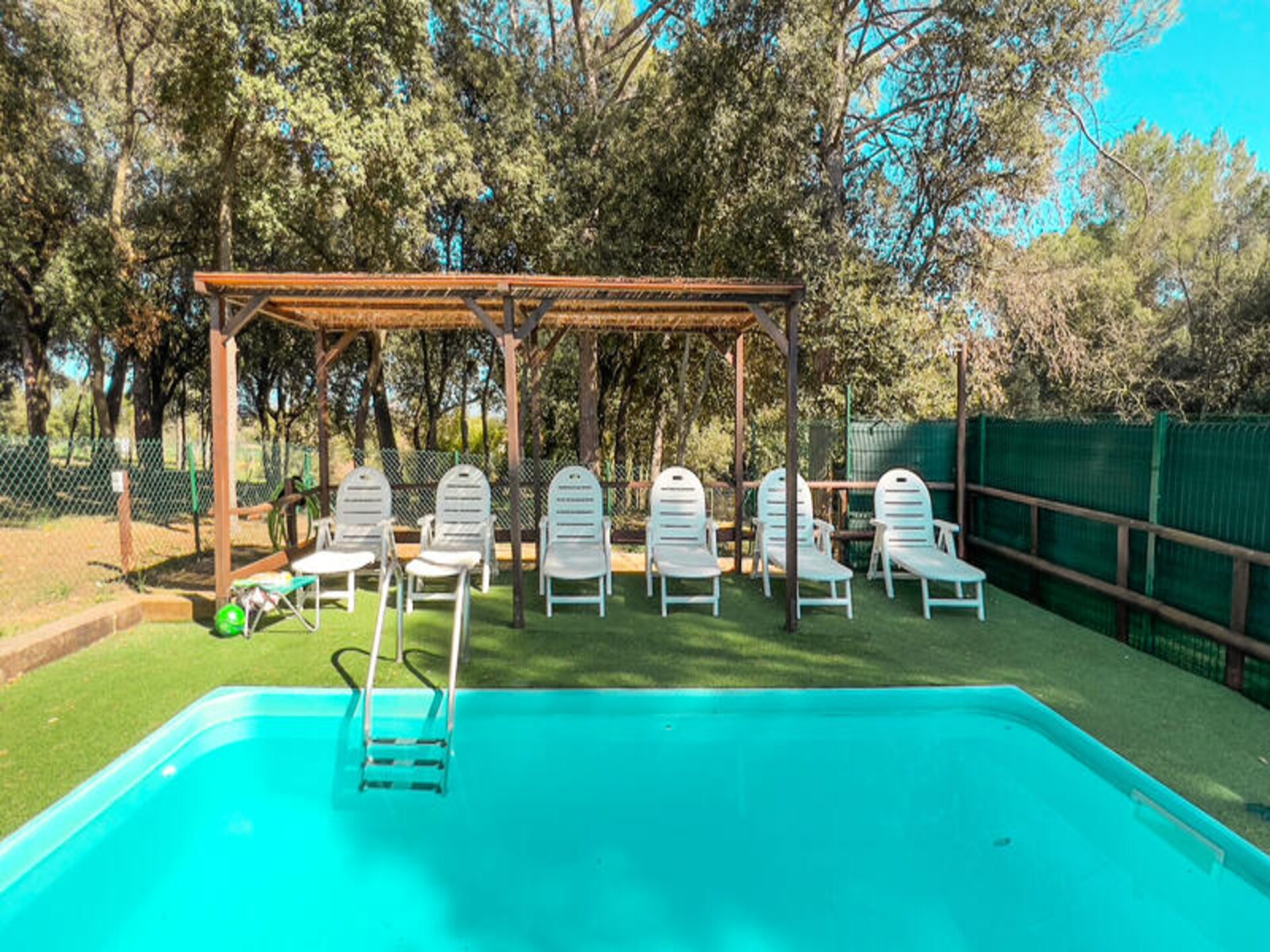 Landelijk appartement voor 6 met tuin en airco nabij Girona en Banyoles - foto 3