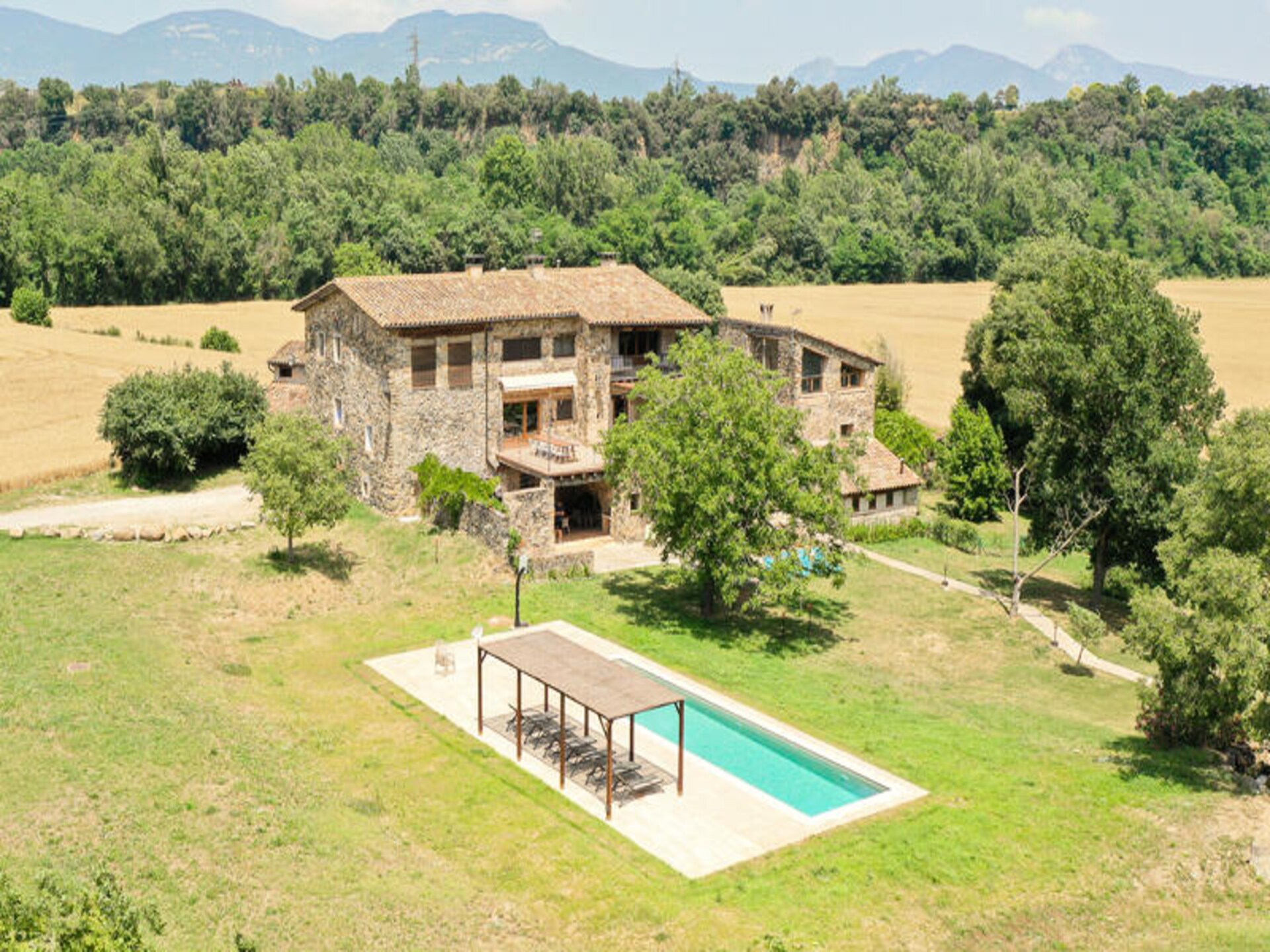 Can Riera de Montagut: Luxe 16e-eeuwse masia voor 16 personen in La Garrotxa - foto 2