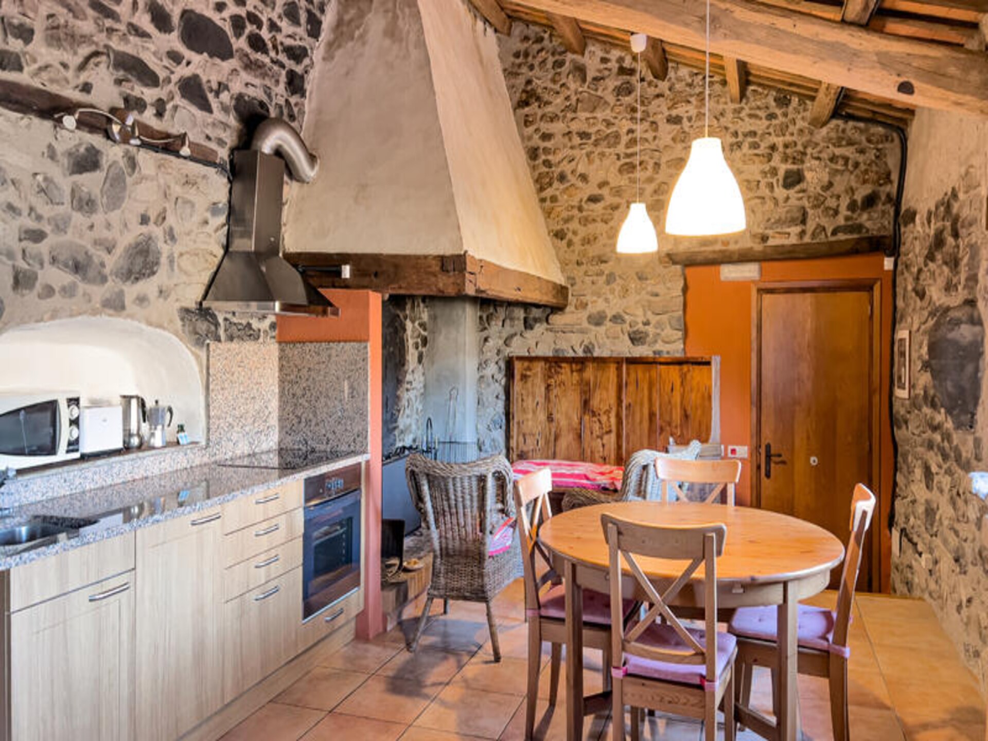 Authentieke Catalaanse Masía voor 35 personen met privézwembad in La Garrotxa - foto 53
