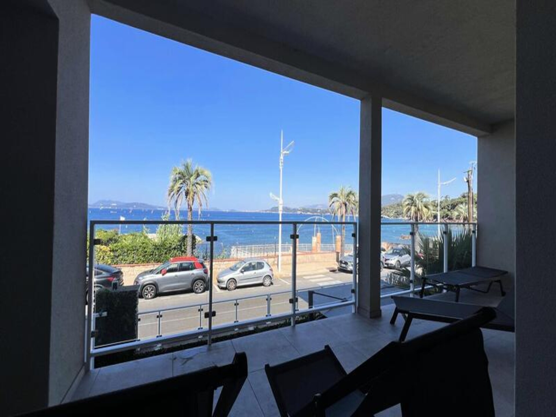 Elegant appartement aan zee in Le Pradet met panoramisch uitzicht op de Middellandse Zee - foto 7