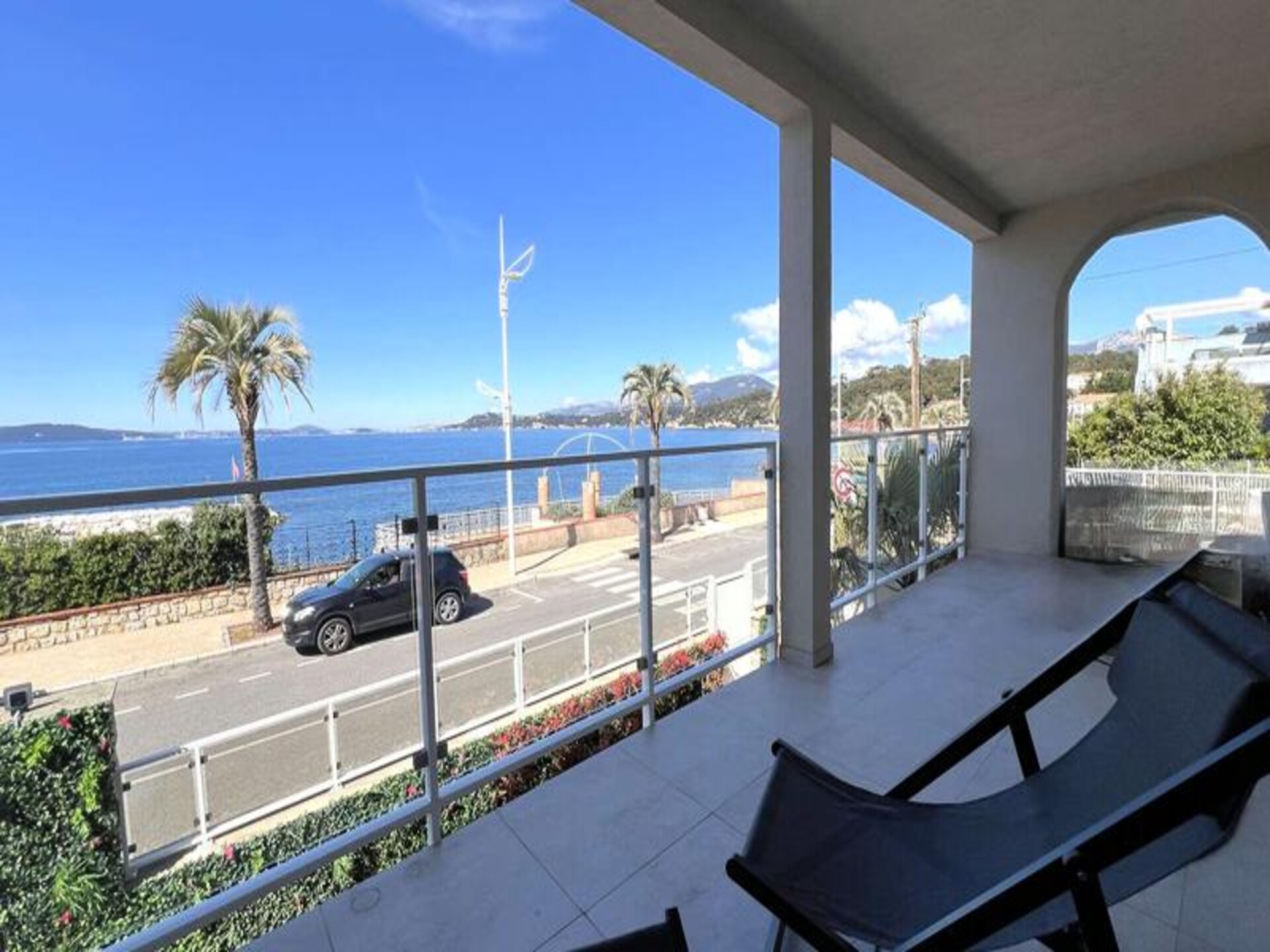 Elegant appartement aan zee in Le Pradet met panoramisch uitzicht op de Middellandse Zee - foto 8
