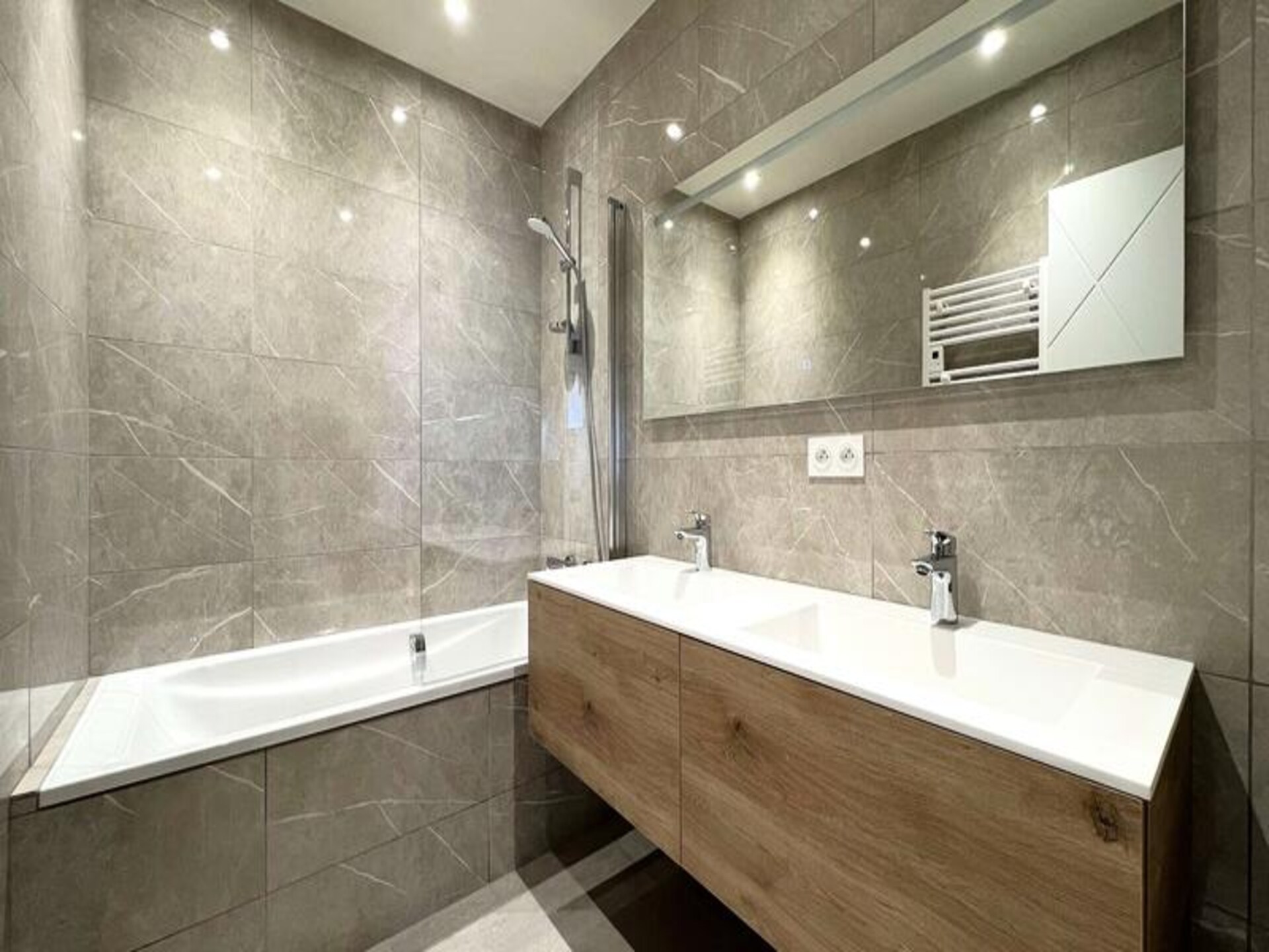 Elegant appartement aan zee in Le Pradet met panoramisch uitzicht op de Middellandse Zee - foto 20