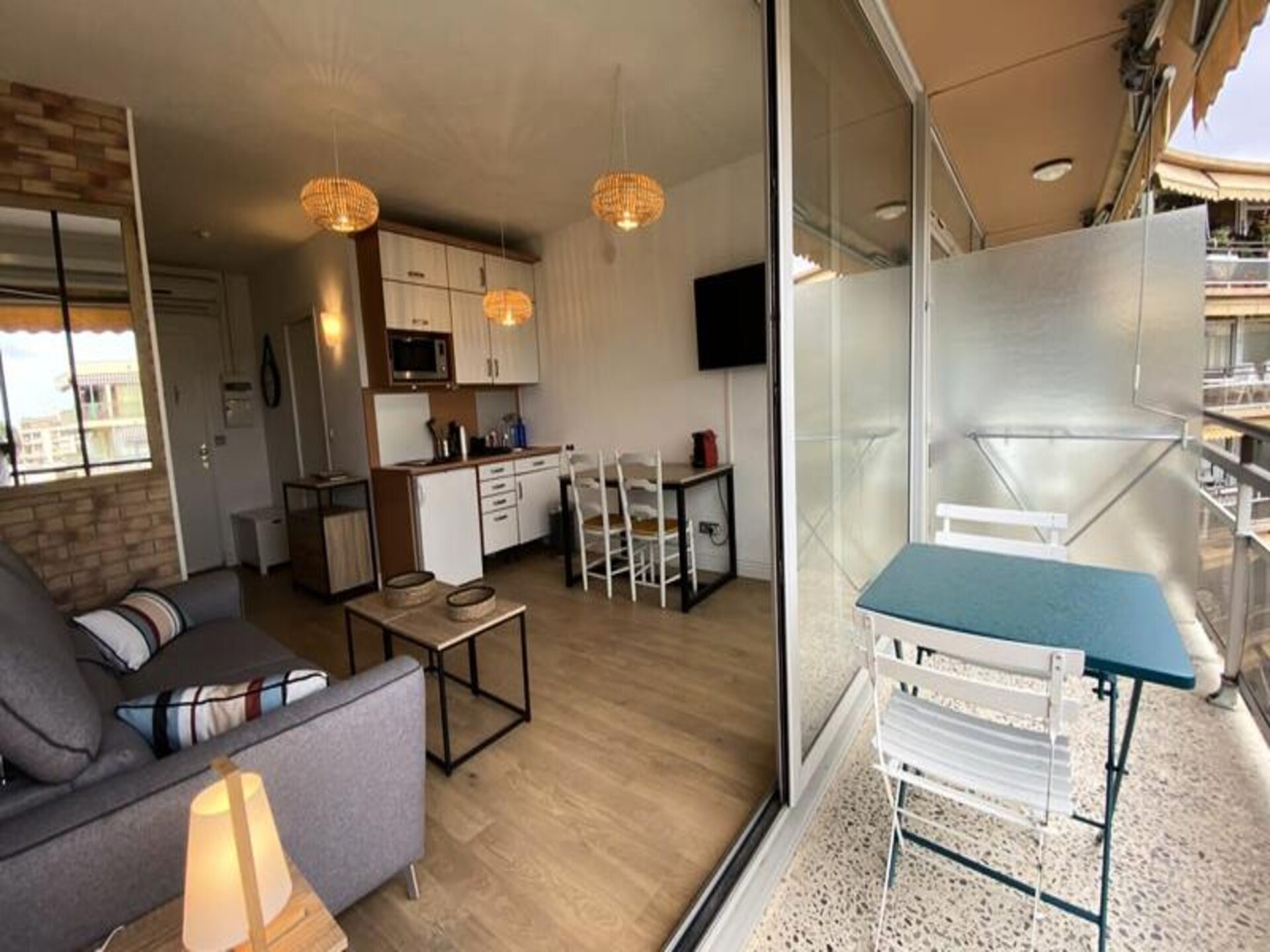 Zonnige studio voor 4 bij de haven en het strand van Saint Laurent du Var - foto 3