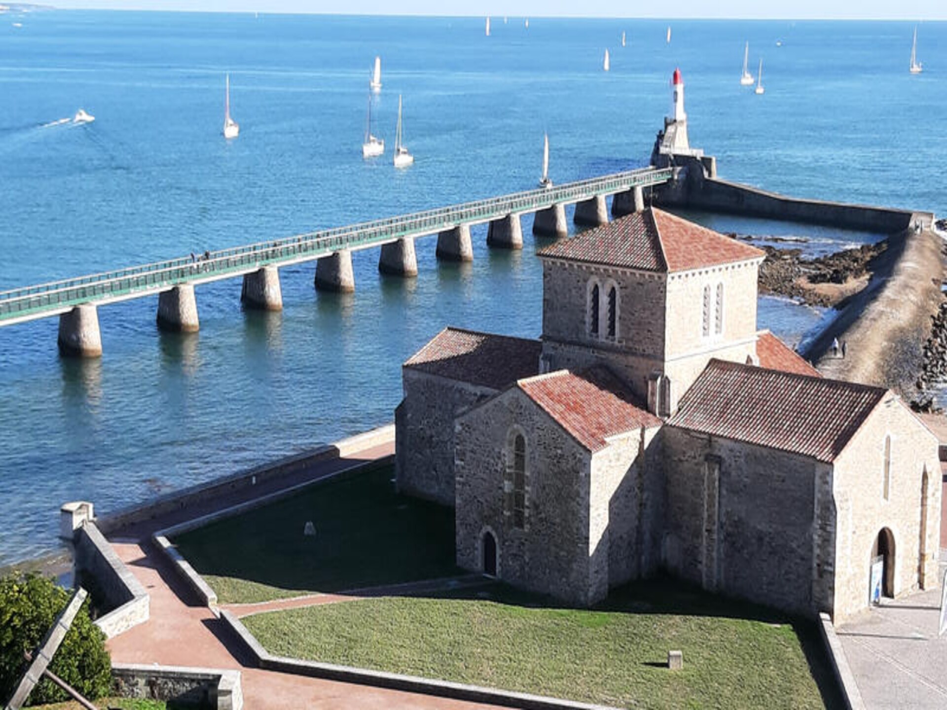 Luxe appartement met panoramisch zeezicht in Les Sables d'Olonne - foto 20