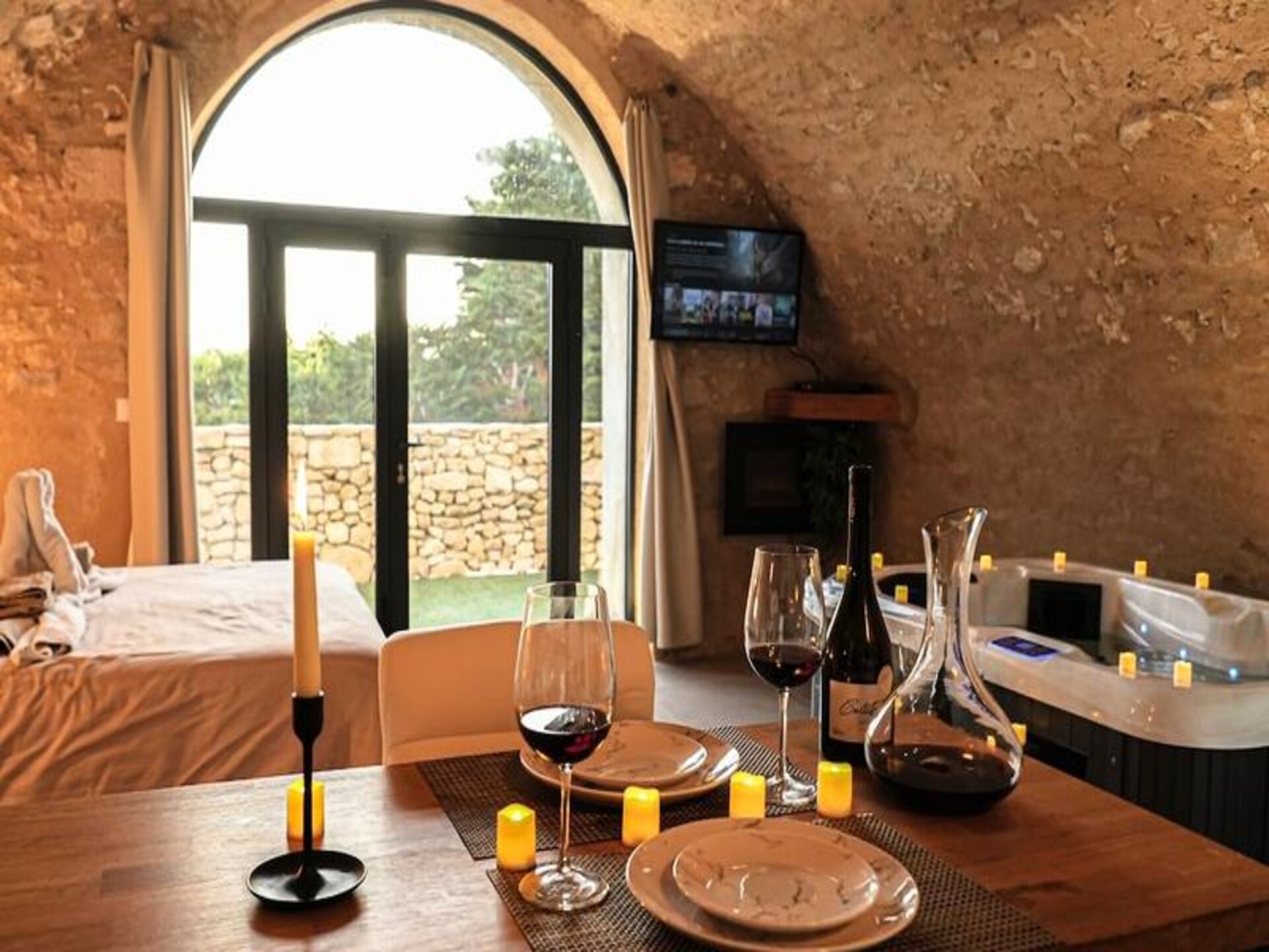 Romantische loft met whirlpool en panoramisch uitzicht in Reillanne - foto 1