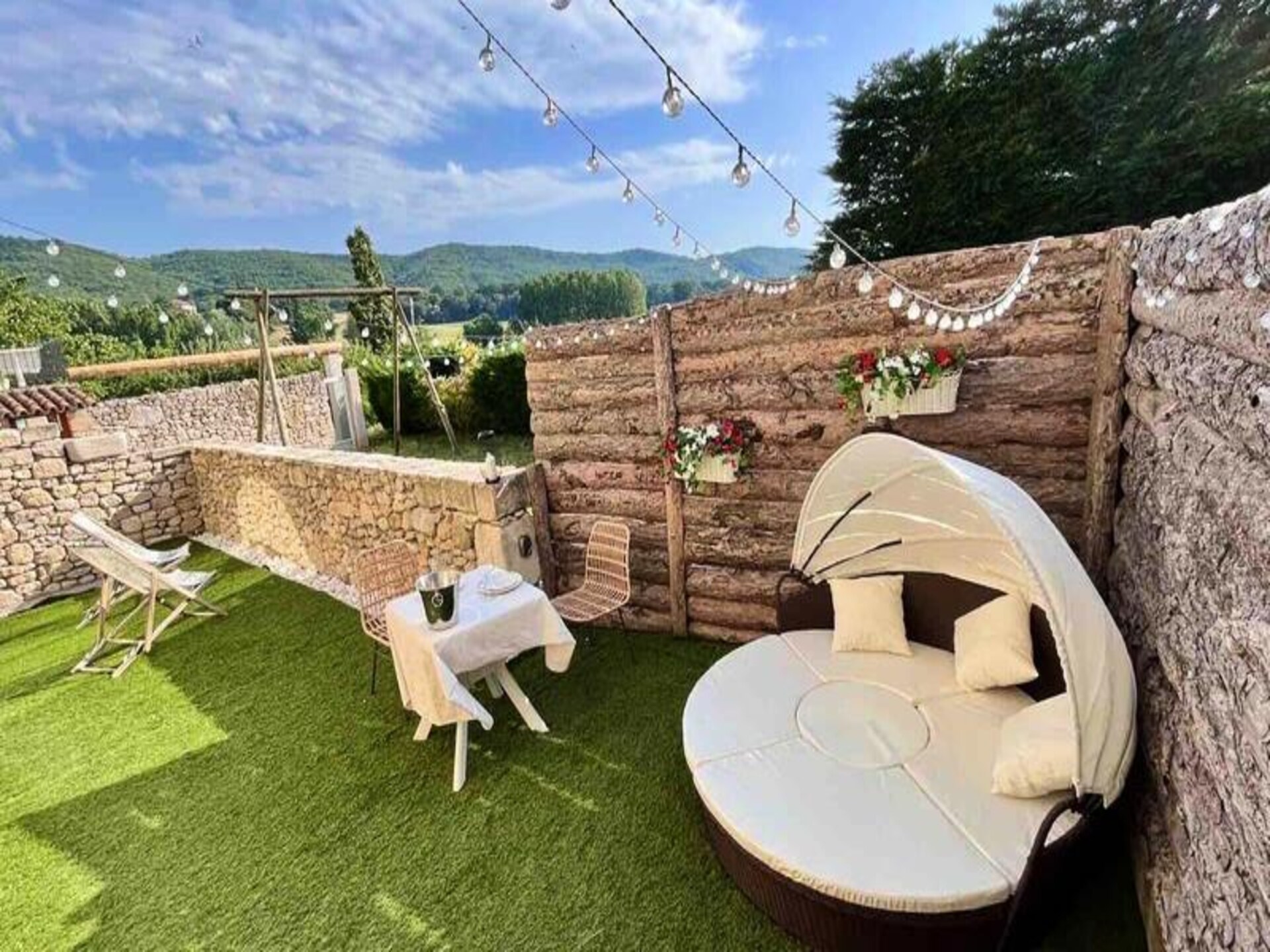 Romantische loft met whirlpool en panoramisch uitzicht in Reillanne - foto 14