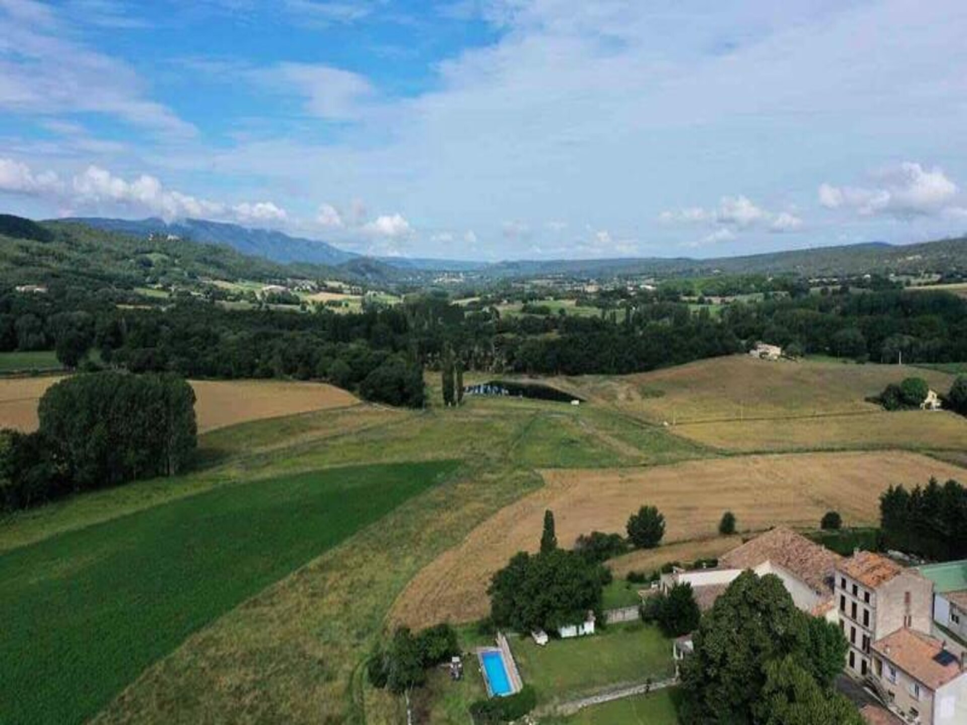 Romantische loft met whirlpool en panoramisch uitzicht in Reillanne - foto 33