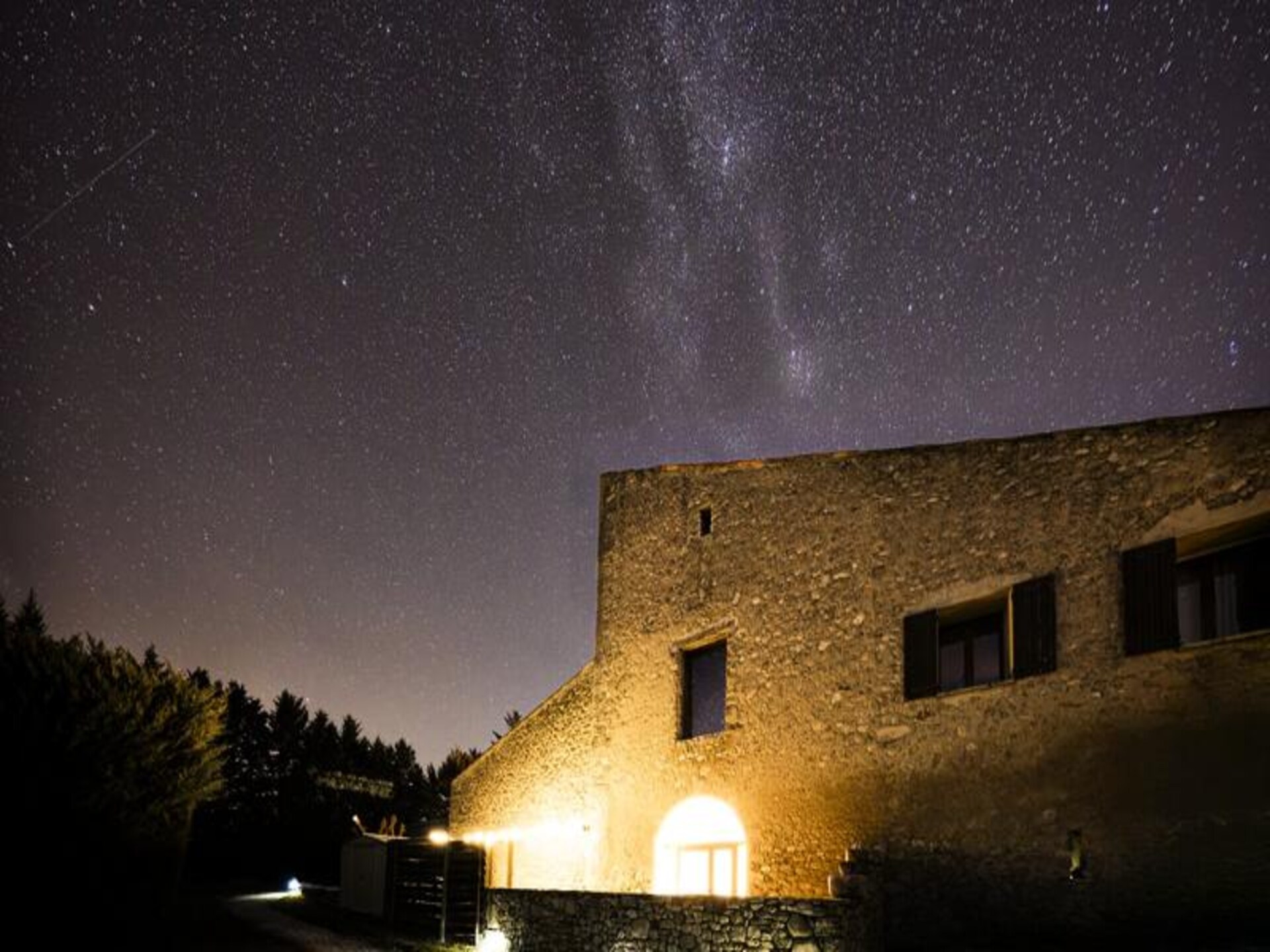 Romantische loft met whirlpool en panoramisch uitzicht in Reillanne - foto 35