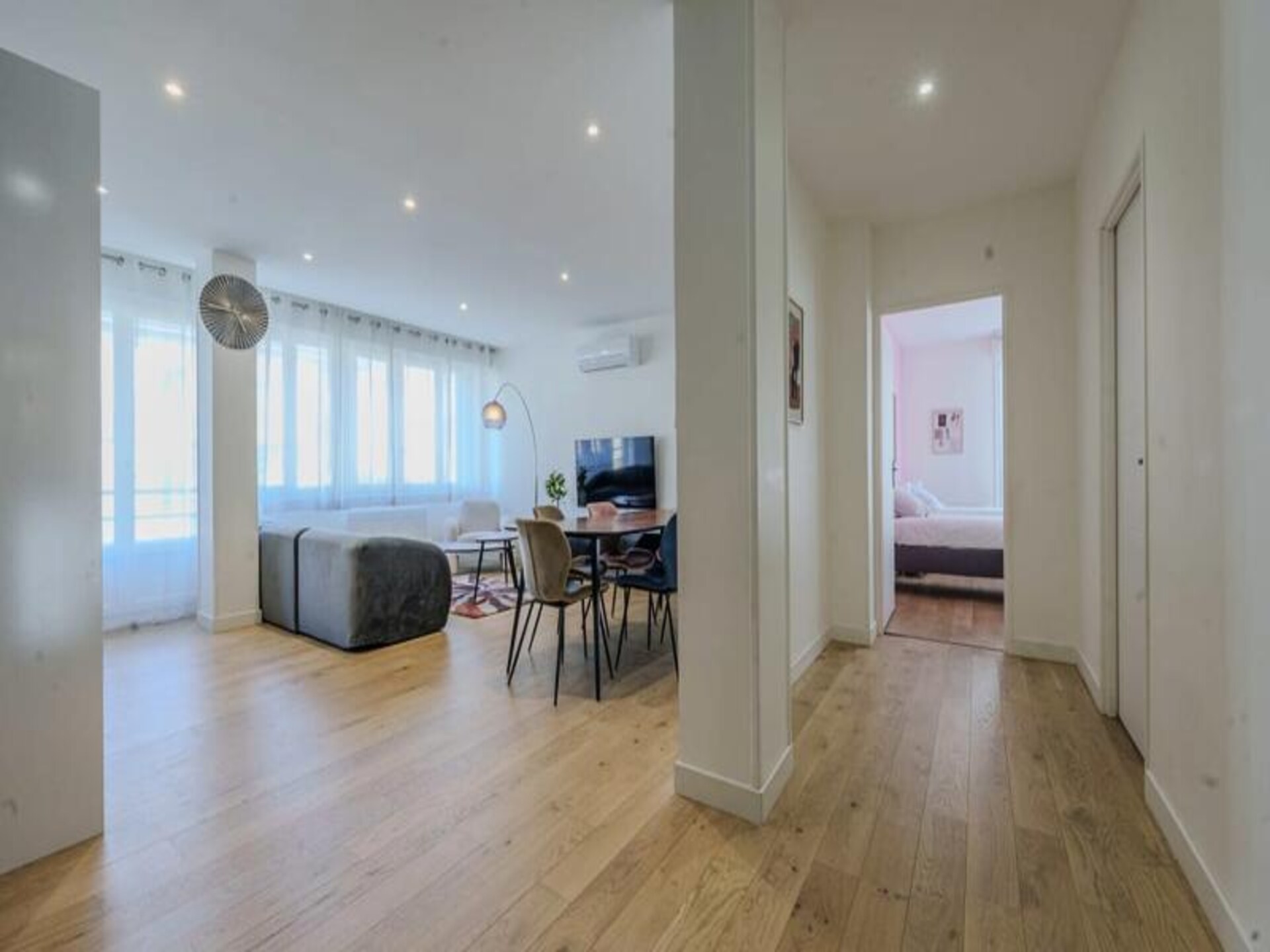 Gerenoveerd appartement met balkon in hartje Grenoble, vlakbij station - foto 6