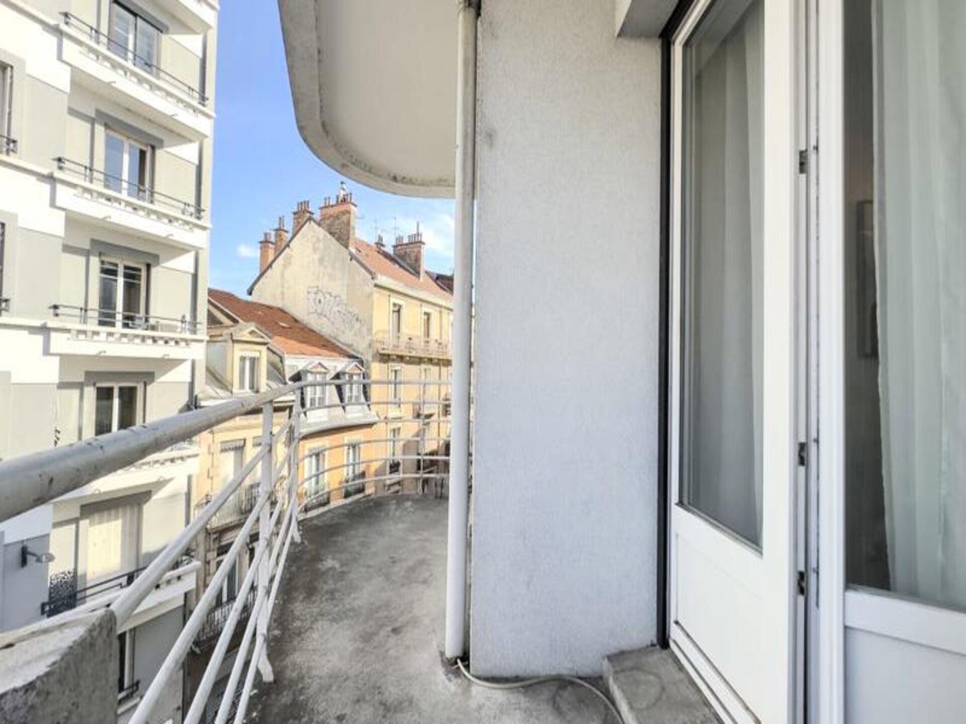 Gerenoveerd appartement met balkon in hartje Grenoble, vlakbij station - foto 26