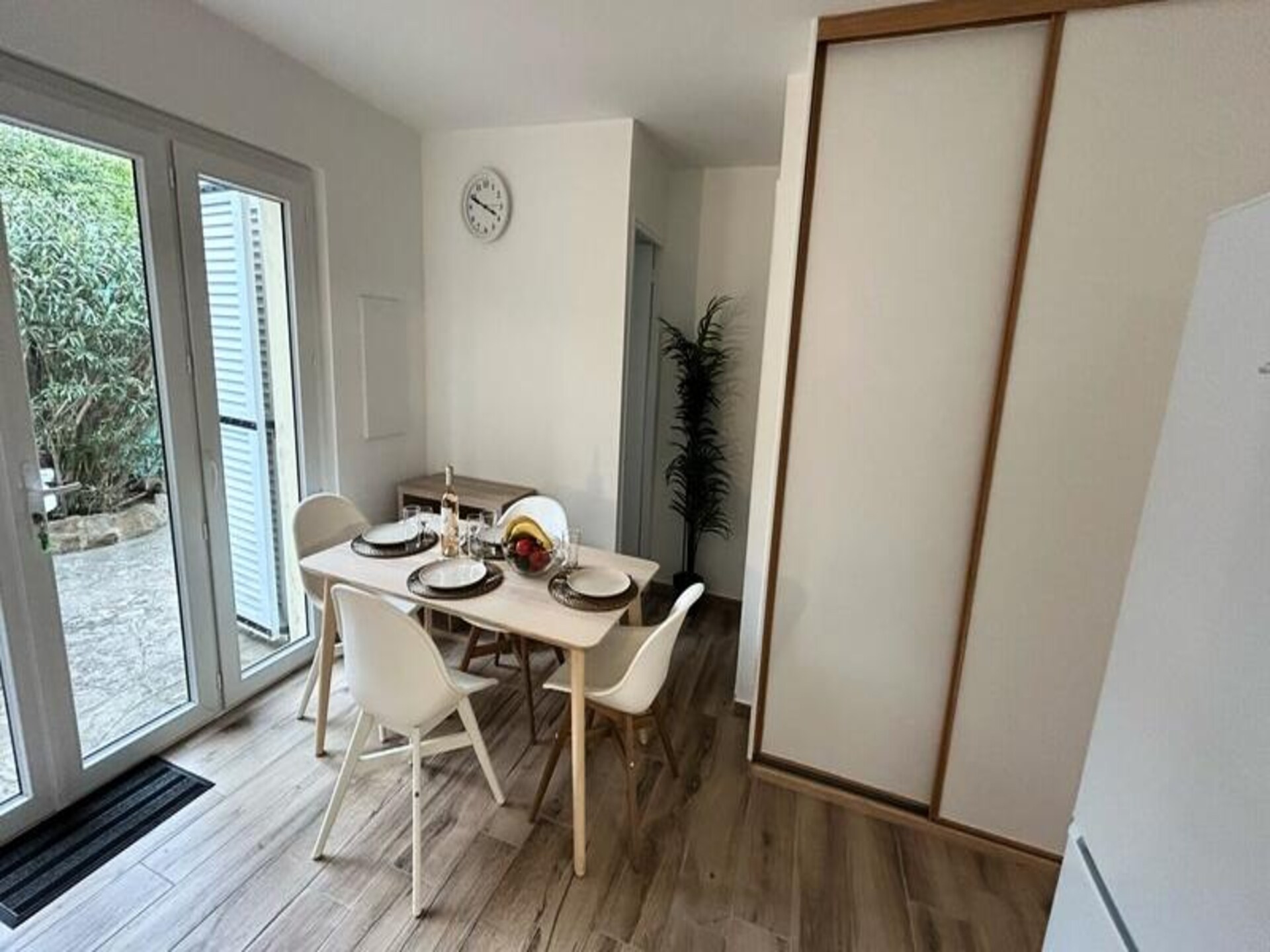 Licht appartement bij strand Bormes-les-Mimosas, airco & parkeren - foto 7