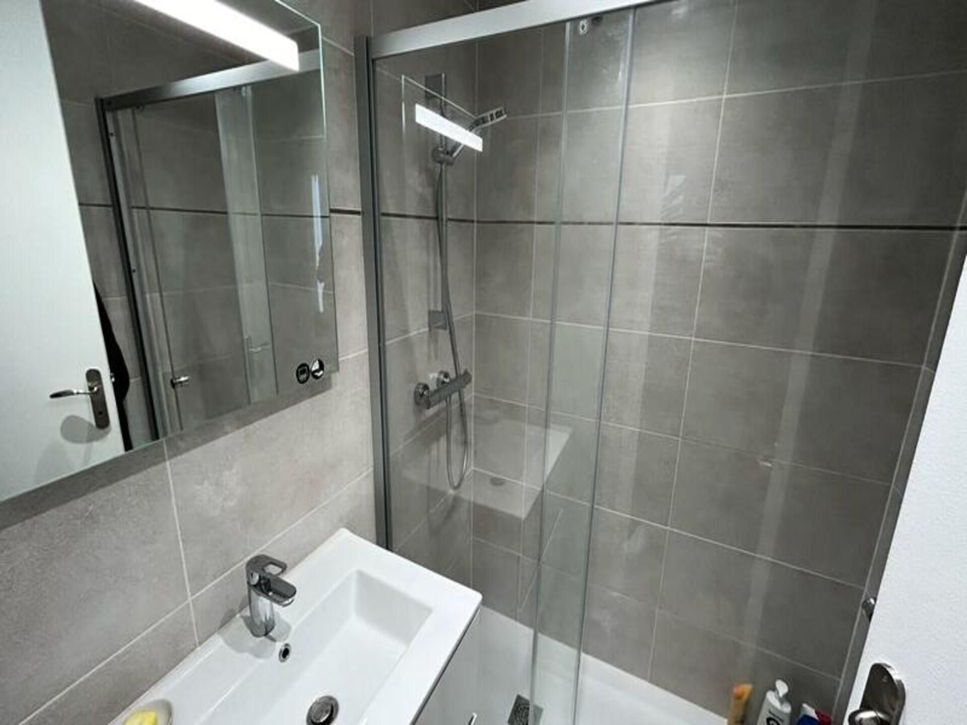 Licht appartement bij strand Bormes-les-Mimosas, airco & parkeren - foto 10