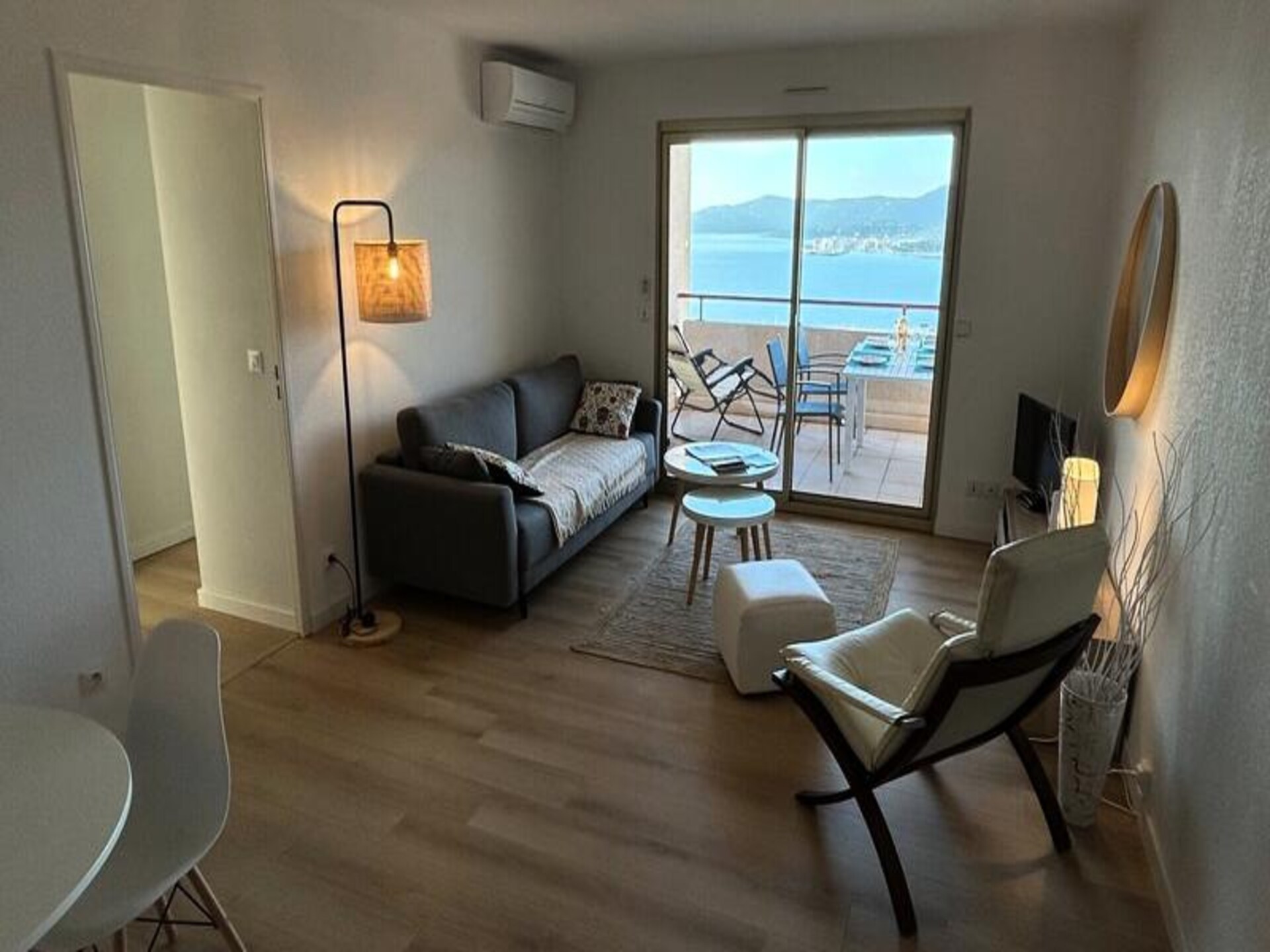 Residence Mandariniers: luxe 2-kamerappartement met zeezicht en zwembad in Le Lavandou - foto 6