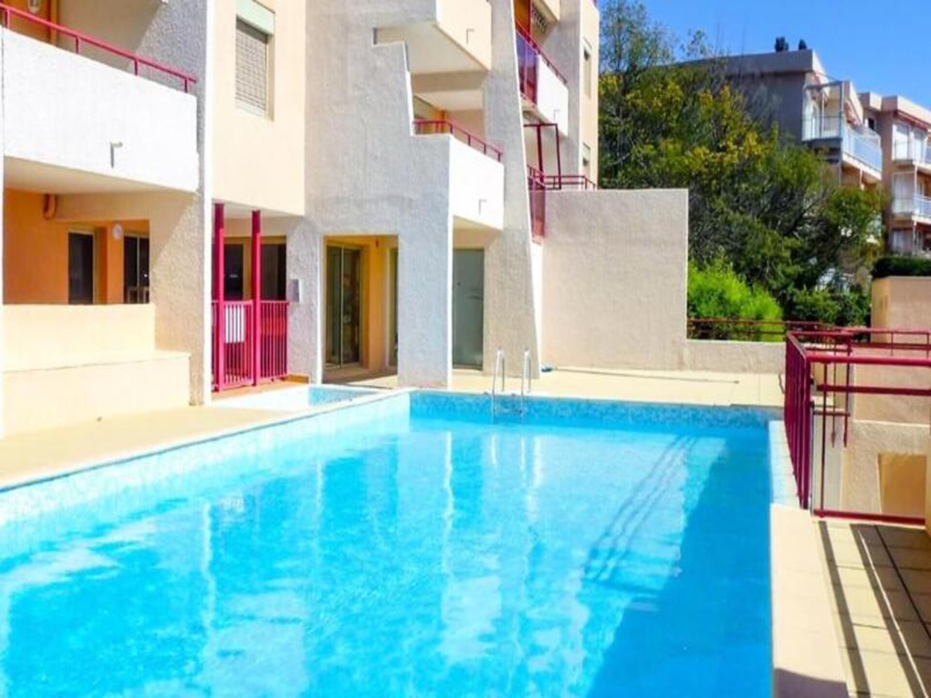 Residence Mandariniers: luxe 2-kamerappartement met zeezicht en zwembad in Le Lavandou - foto 16