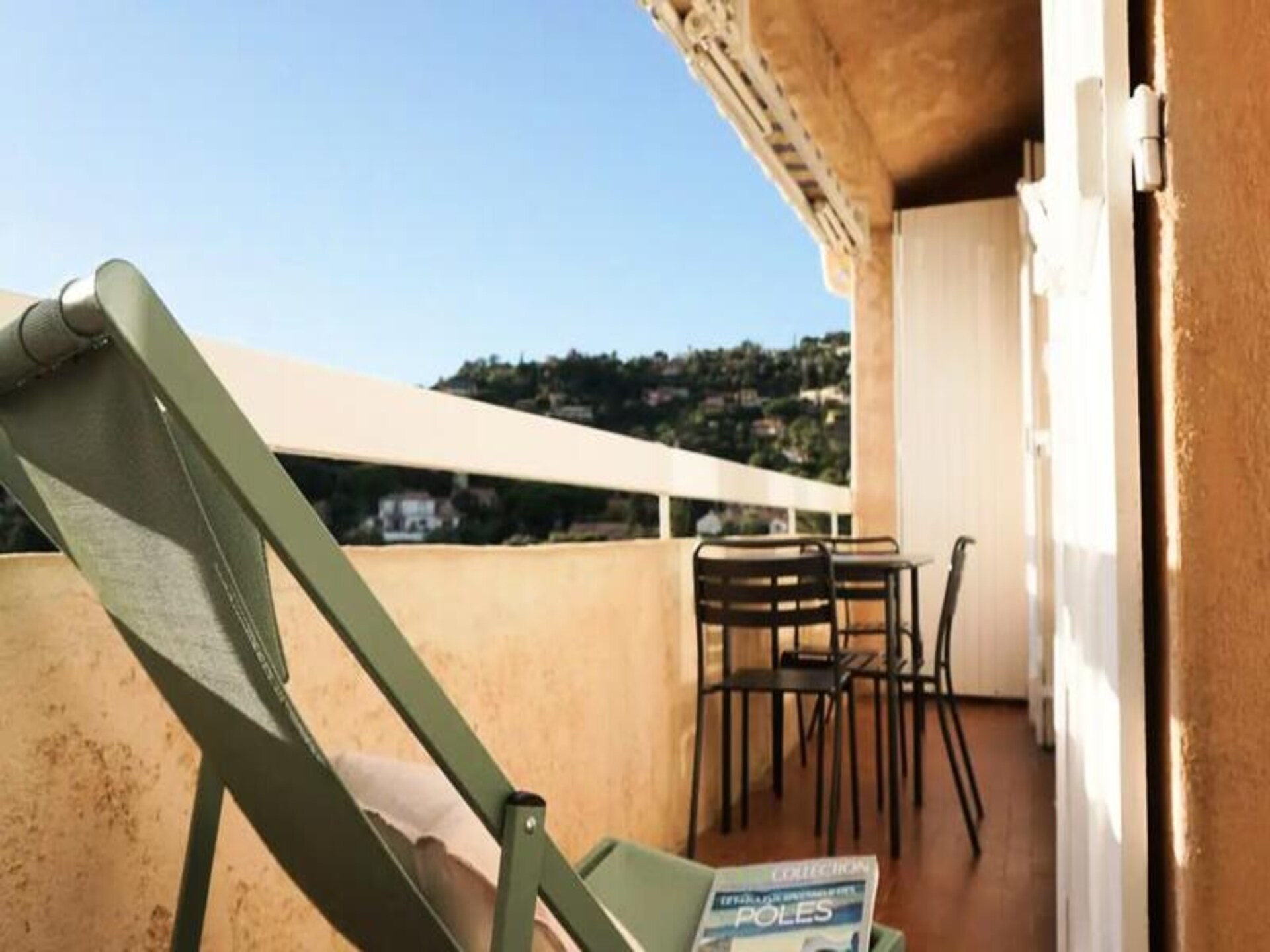Licht appartement in Bormes-les-Mimosas met zonnig terras op het zuiden - foto 14