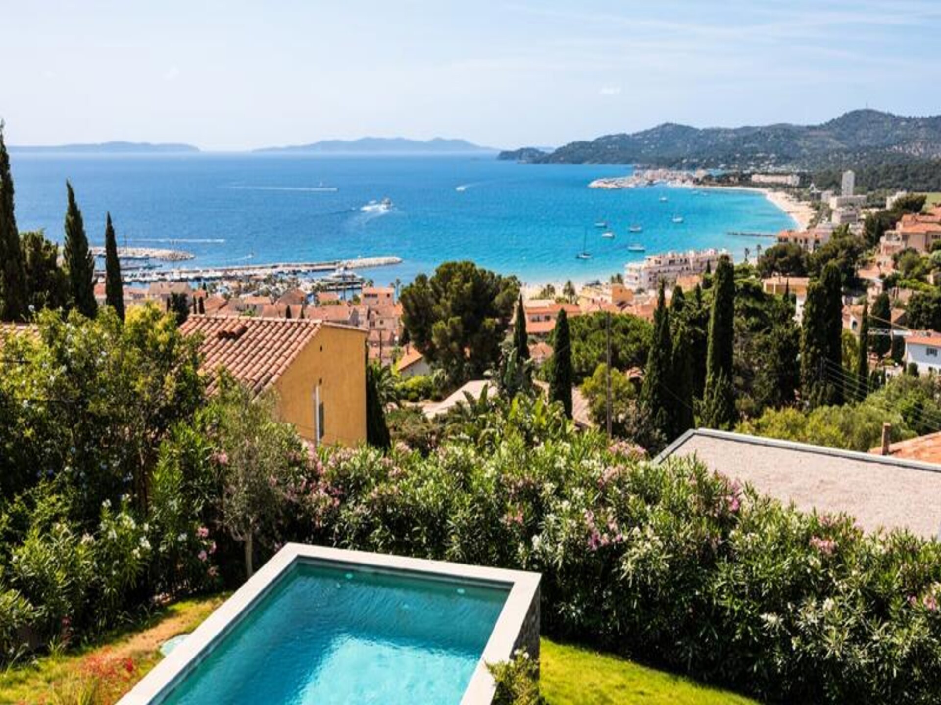Elegante villa met privézwembad en panoramisch zeezicht in Le Lavandou - foto 25