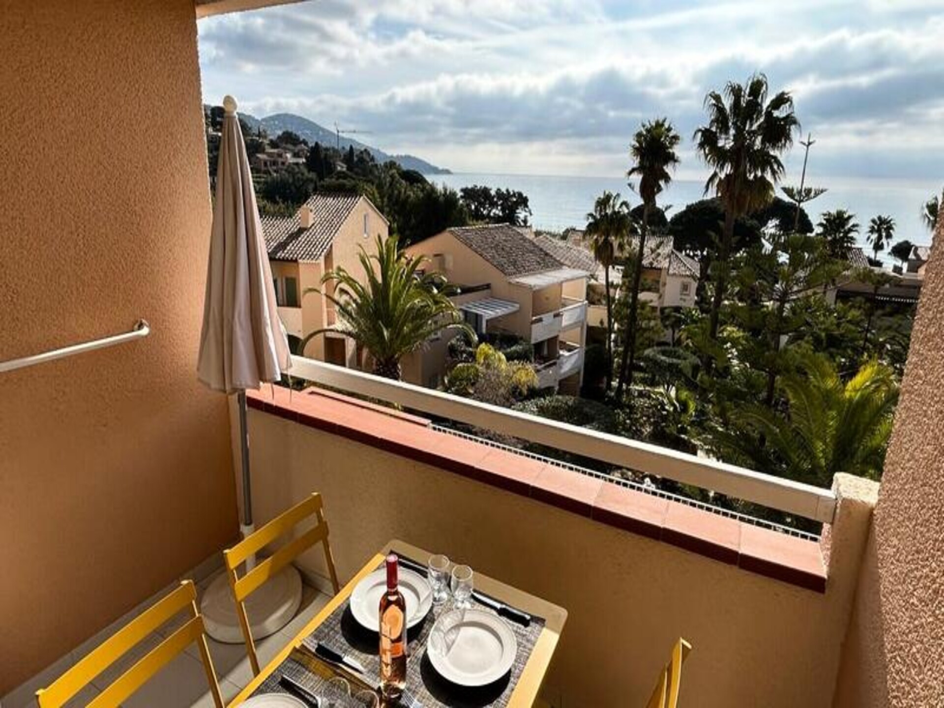 T2 appartement met zeezicht direct aan strand Pramousquier, Le Lavandou - foto 9