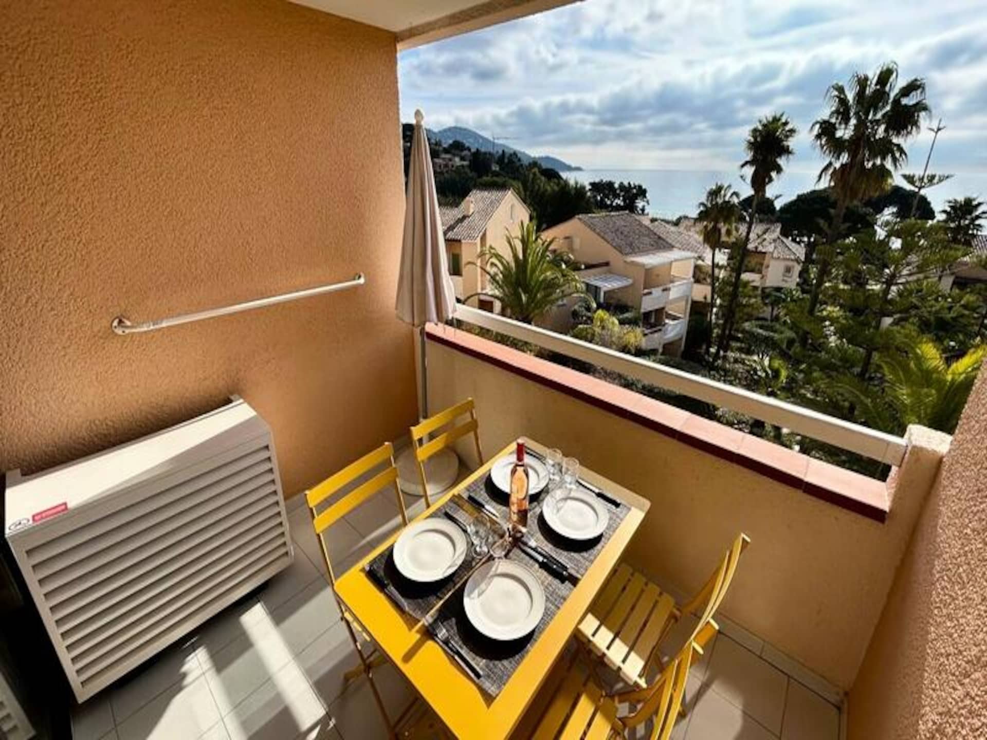 T2 appartement met zeezicht direct aan strand Pramousquier, Le Lavandou - foto 10