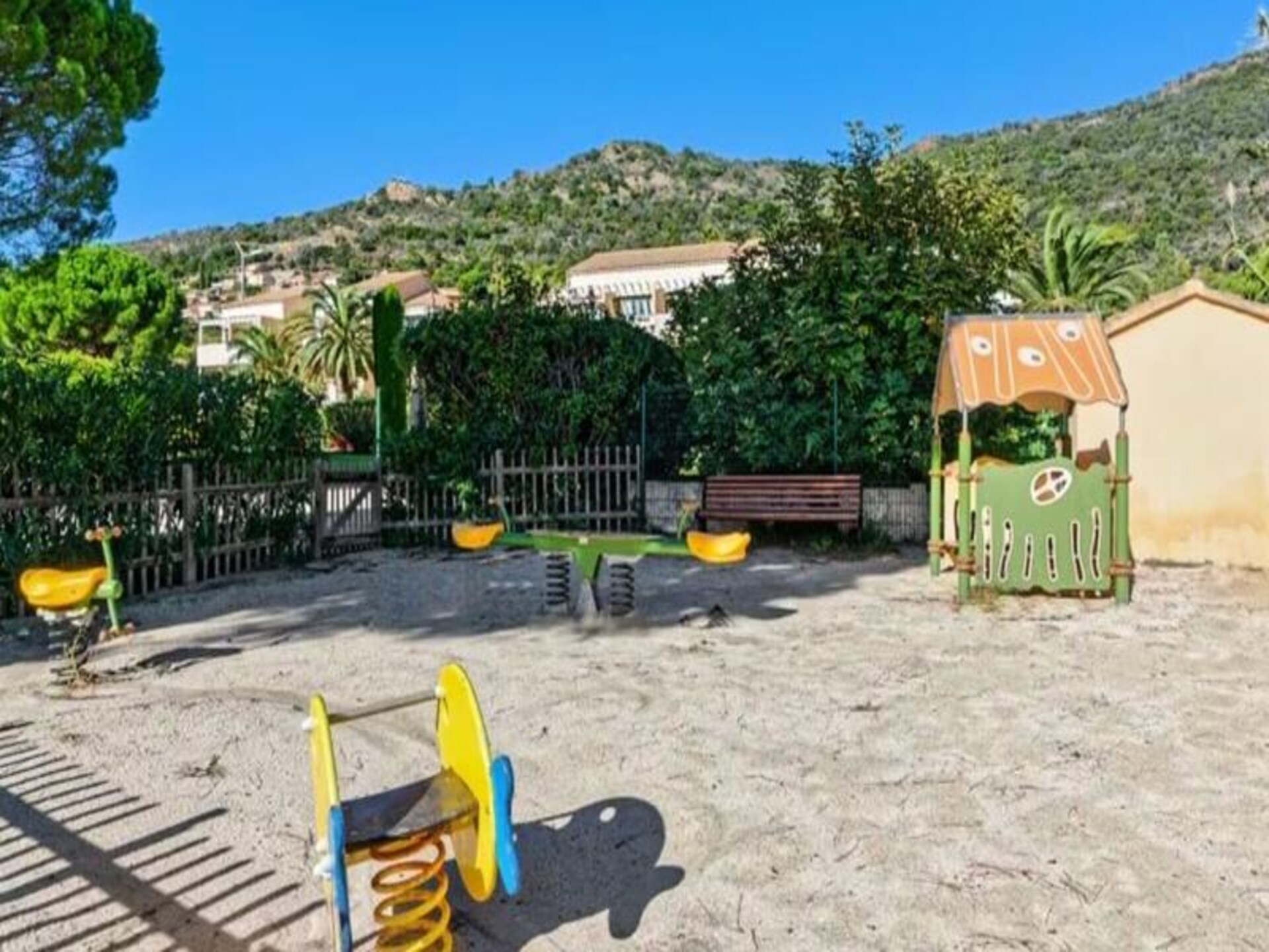 T2 appartement met zeezicht direct aan strand Pramousquier, Le Lavandou - foto 14