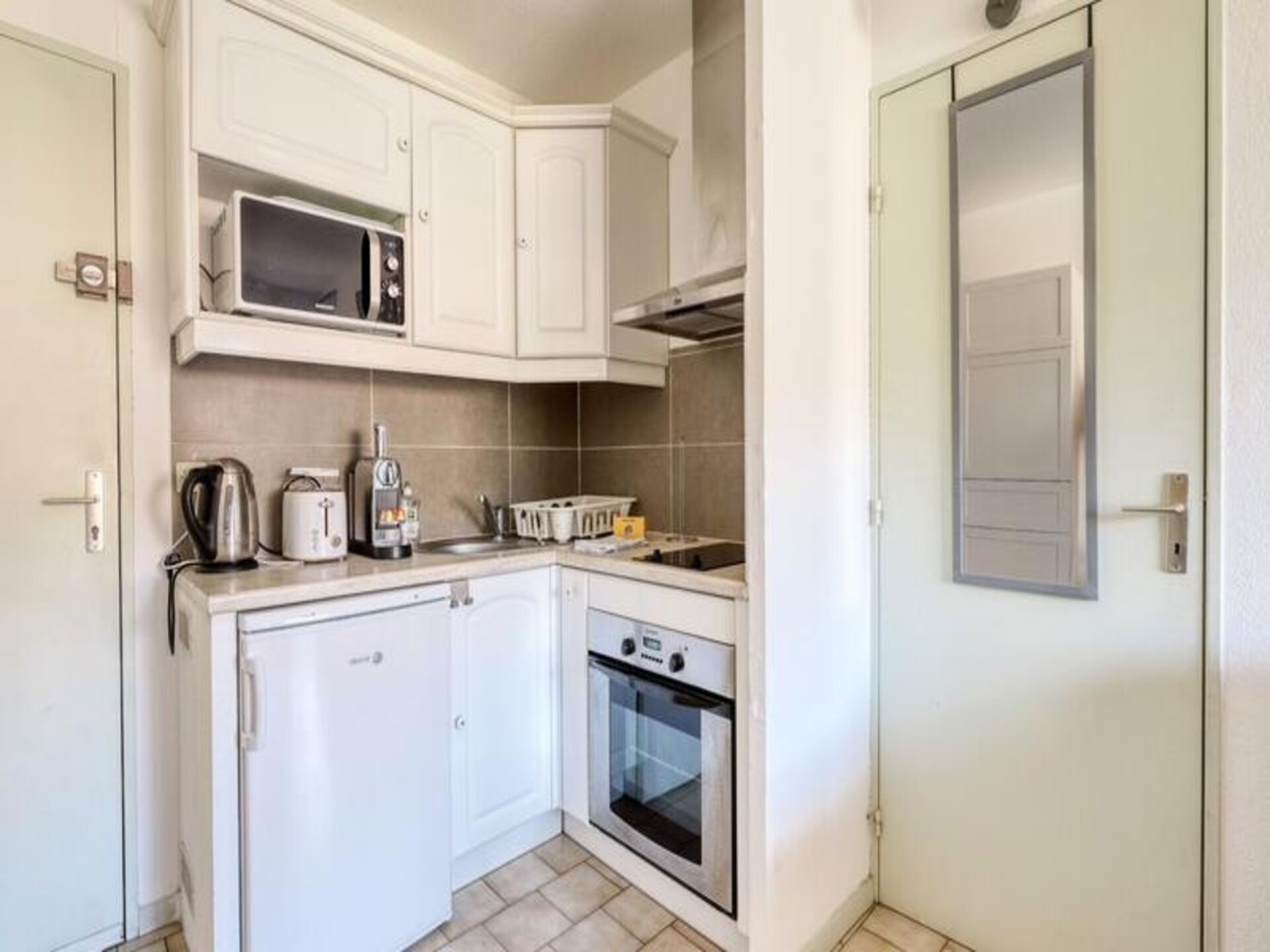 Knus appartement in Le Lavandou met airco, op 200 meter van het strand - foto 10