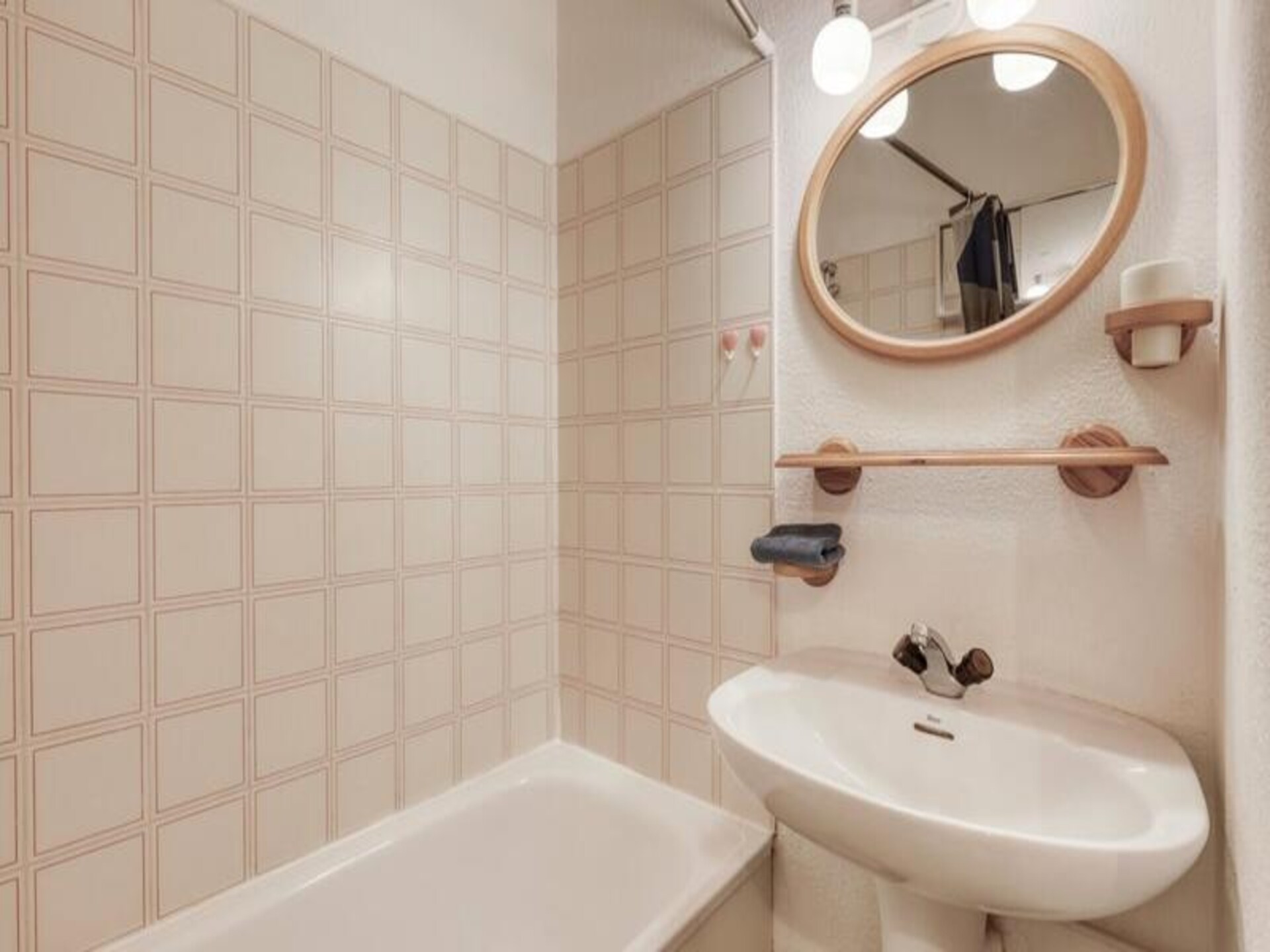 Knus appartement in Le Lavandou met airco, op 200 meter van het strand - foto 15