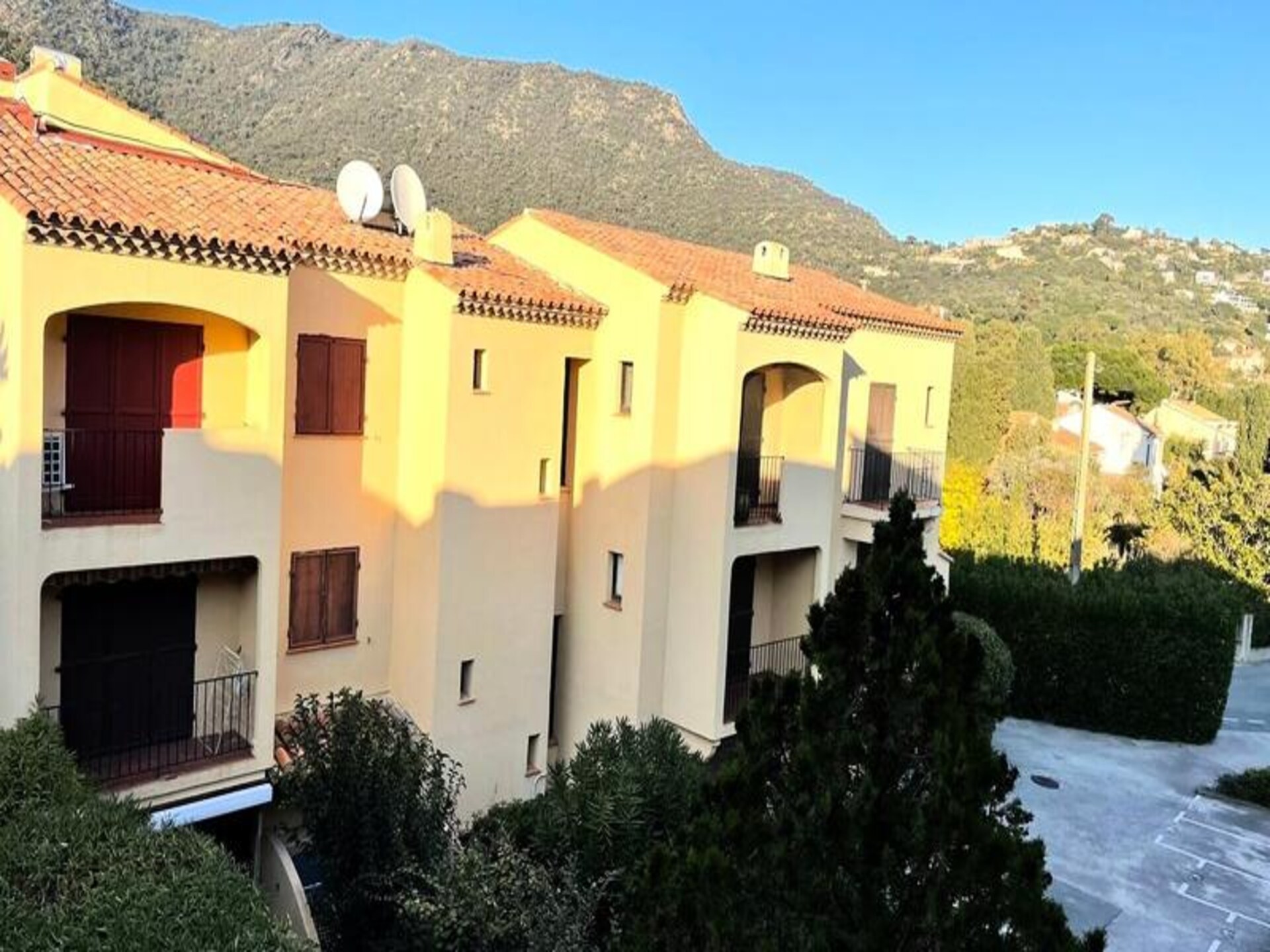 Gerenoveerd appartement met 2 terrassen op 500m van strand Saint-Clair - foto 16