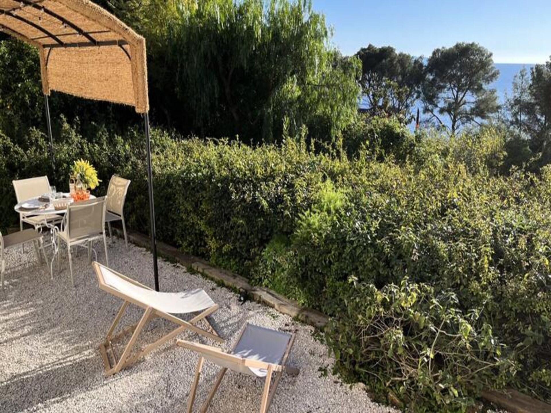 Studio met groot zeezichtterras op 5 minuten van het strand in Le Lavandou - foto 1