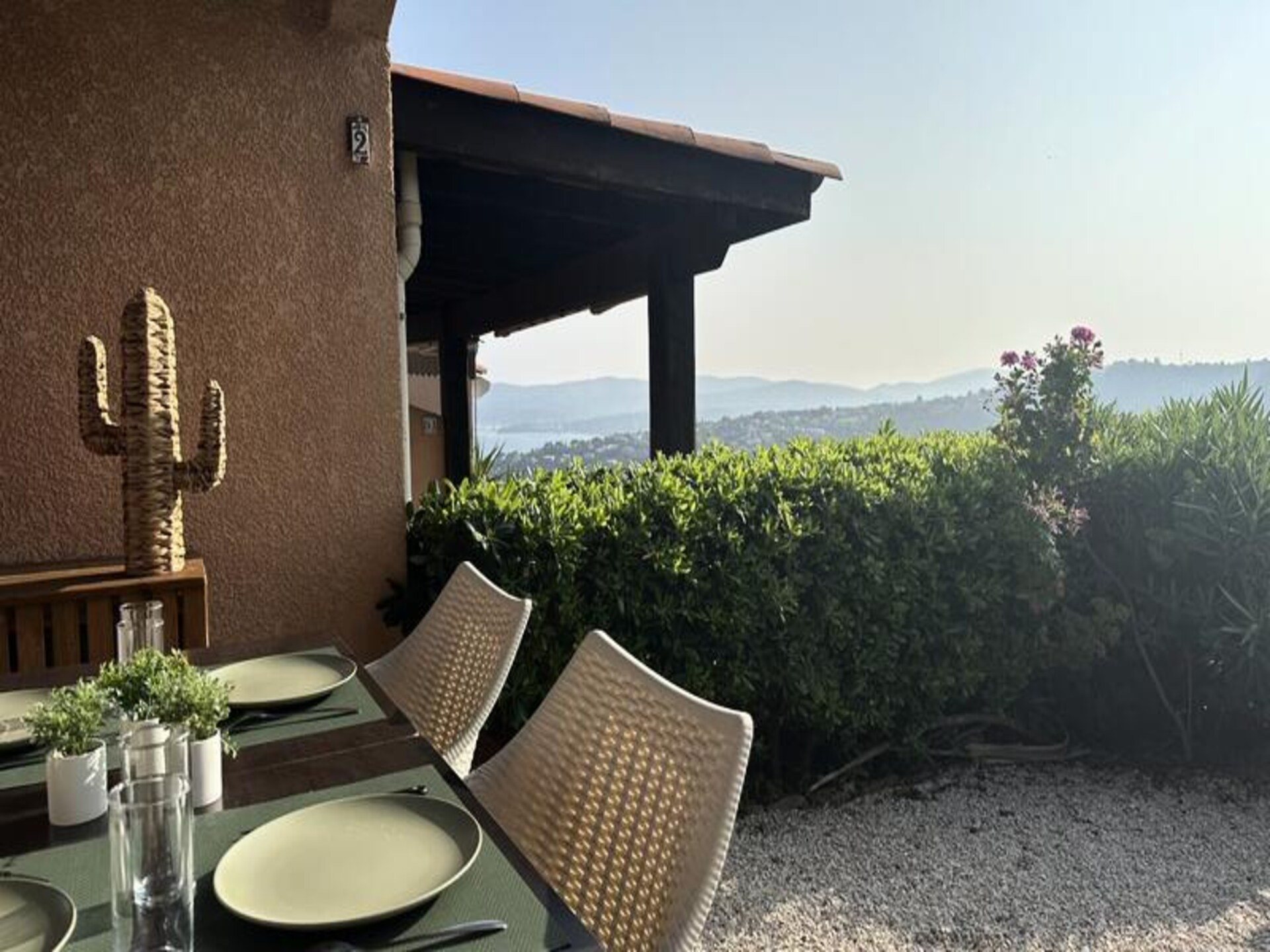 Zeezicht appartement in Le Lavandou met terras en airconditioning - foto 5
