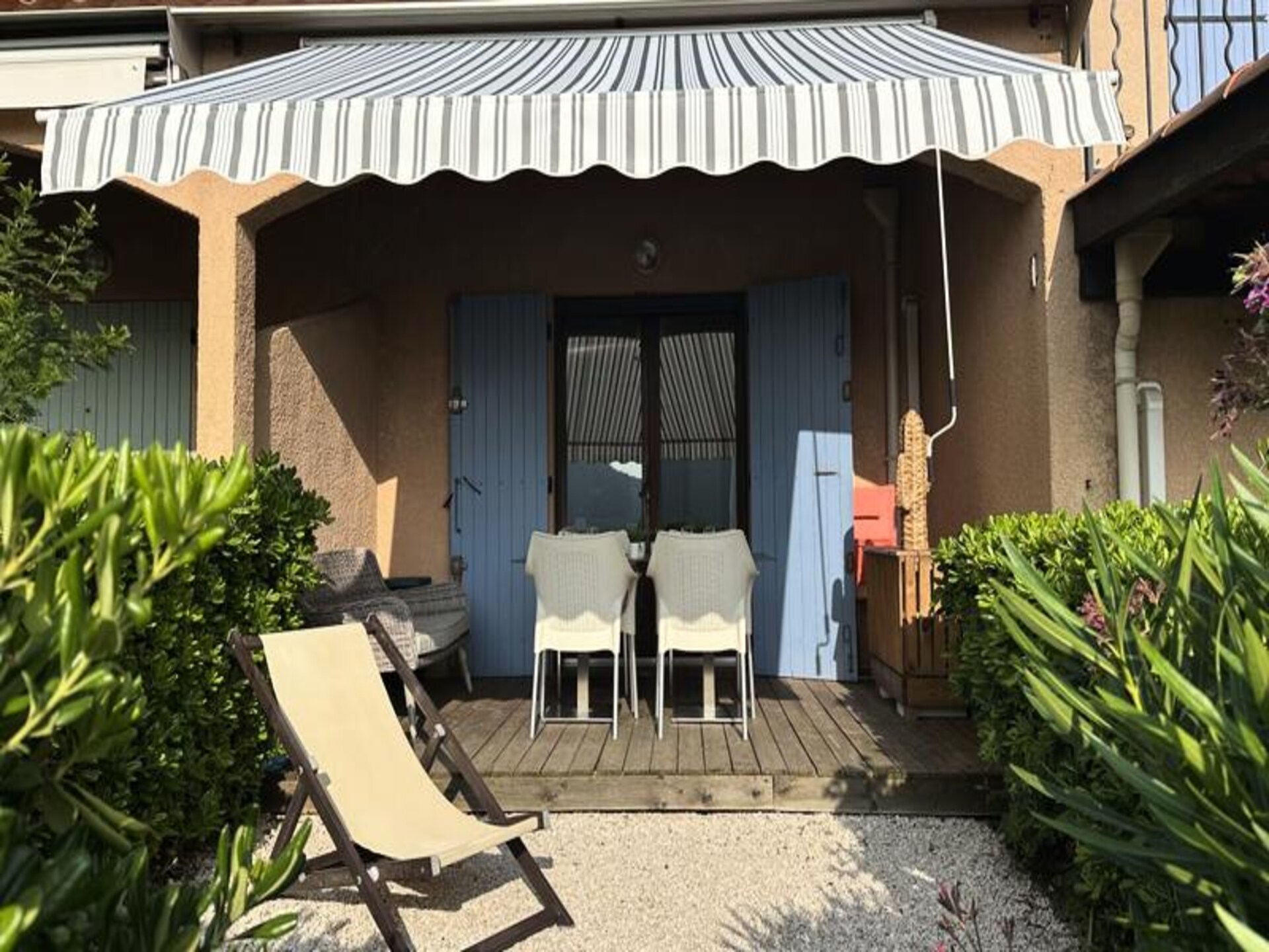 Zeezicht appartement in Le Lavandou met terras en airconditioning - foto 11