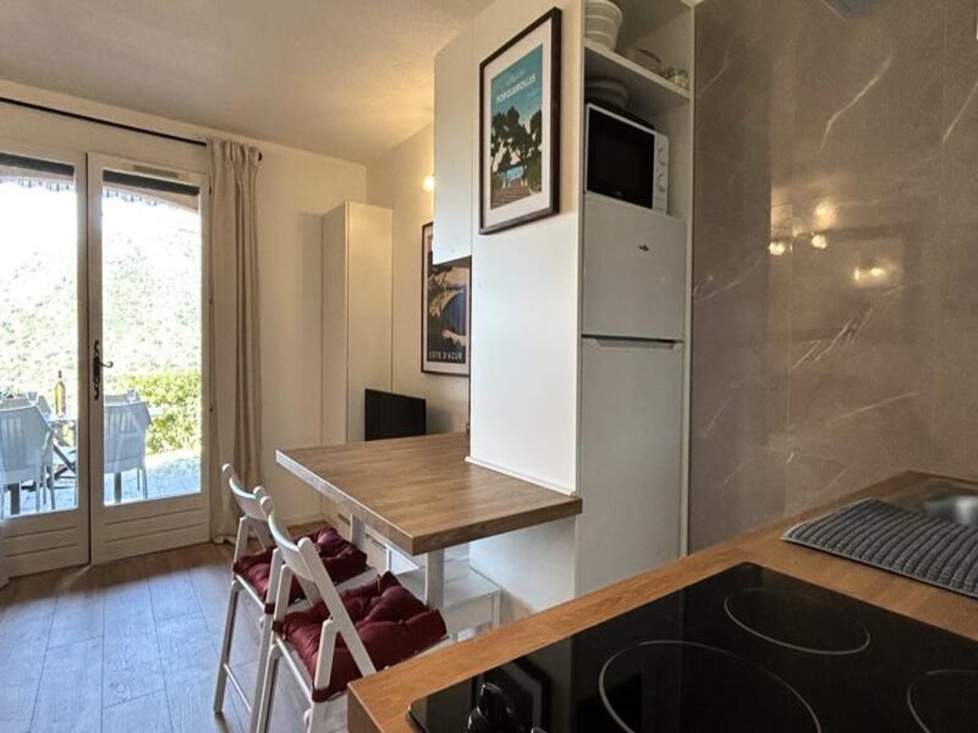Zeezicht appartement in Le Lavandou met terras en airconditioning - foto 12