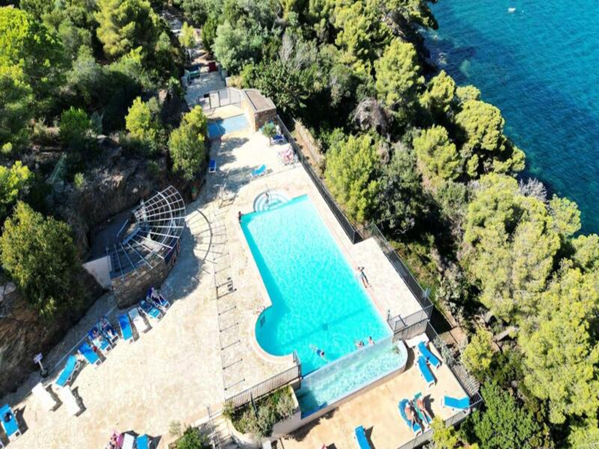 Appartement met zeezicht op autovrij domein La Pinède, vlakbij strand - foto 16