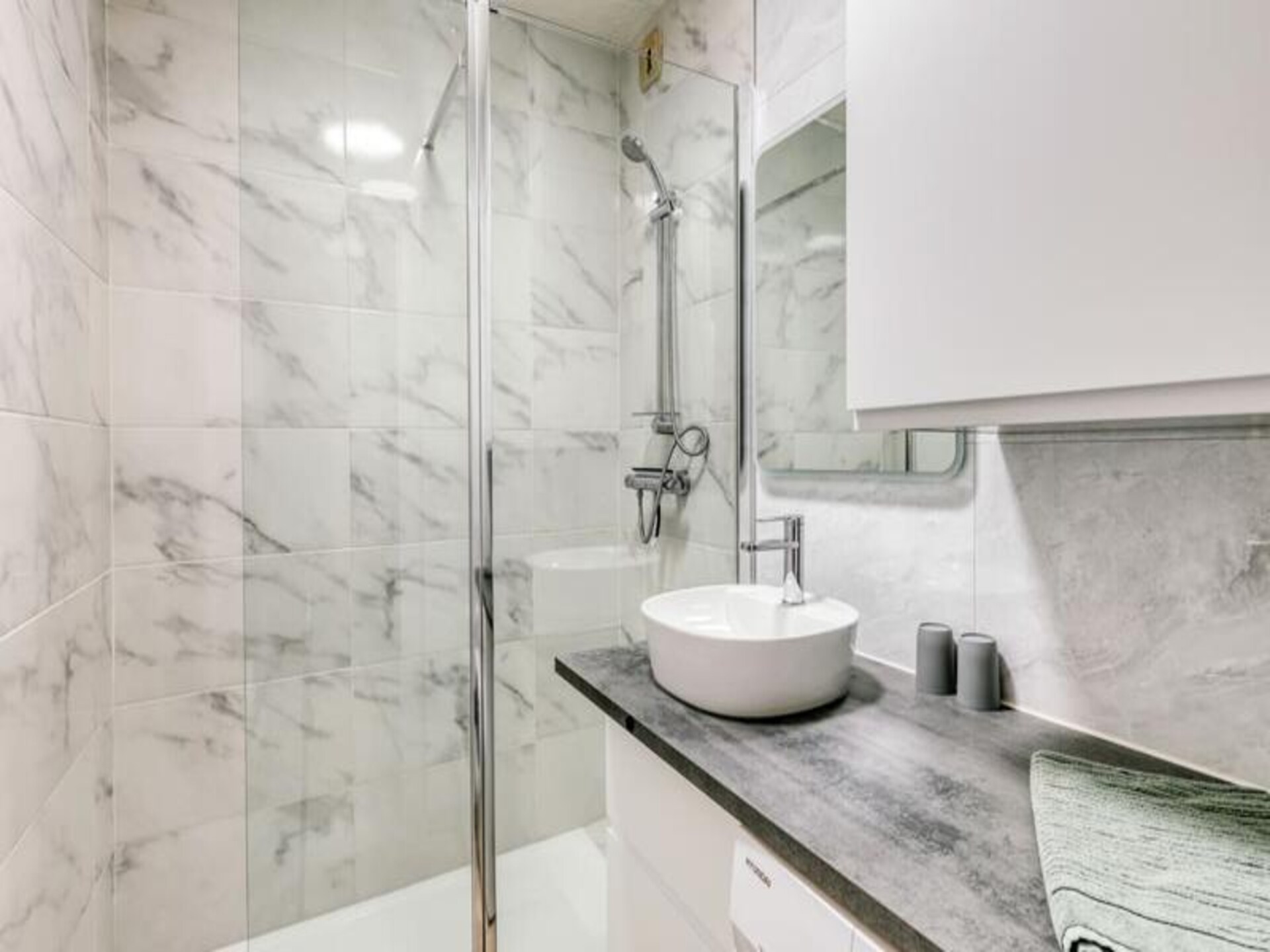 Le Diamant du Soleil: Nieuw appartement met zeezicht in centrum Le Lavandou - foto 24