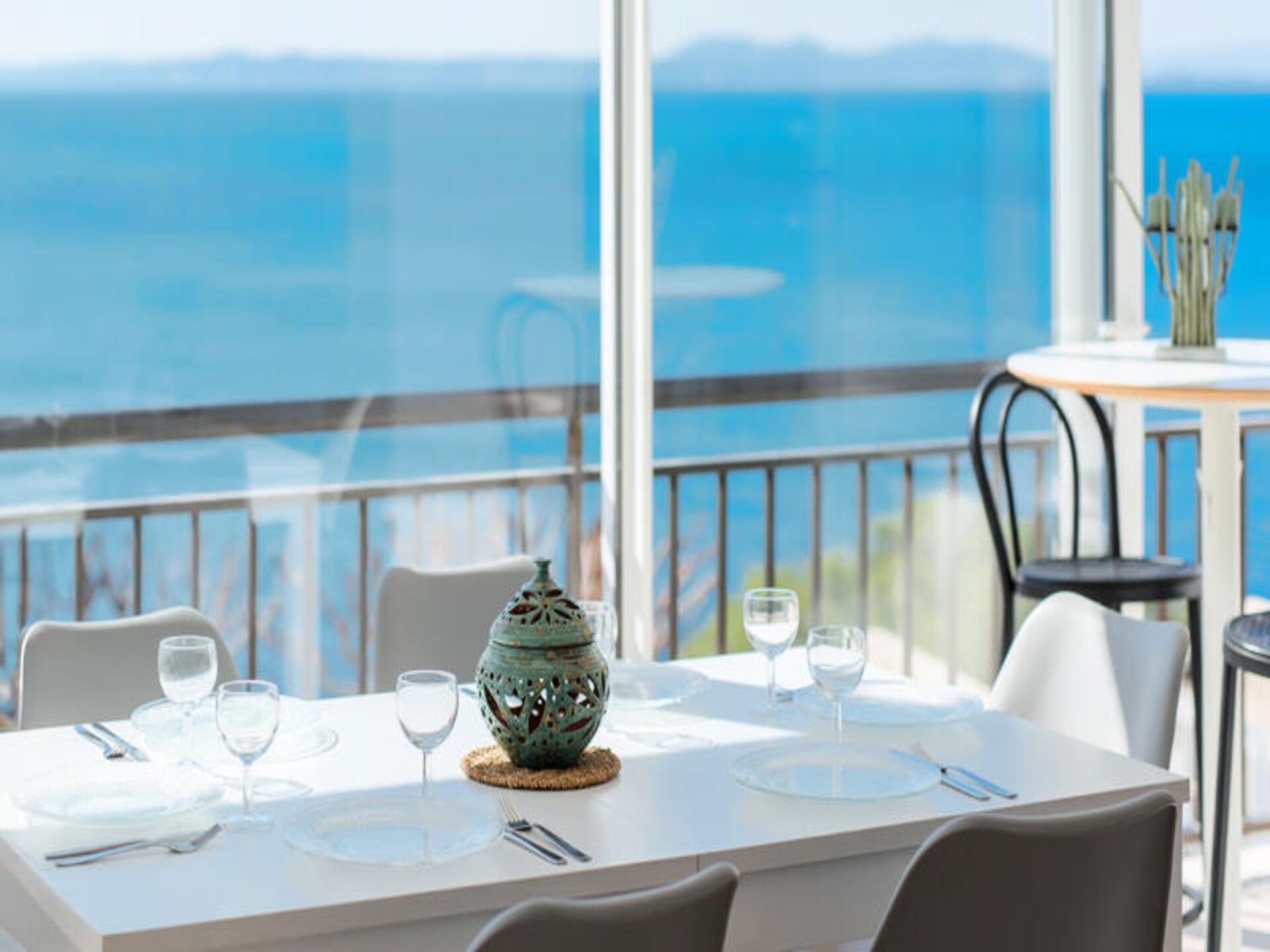 Zonnig appartement aan de kust van Roses met privéterras en zeezicht - foto 4