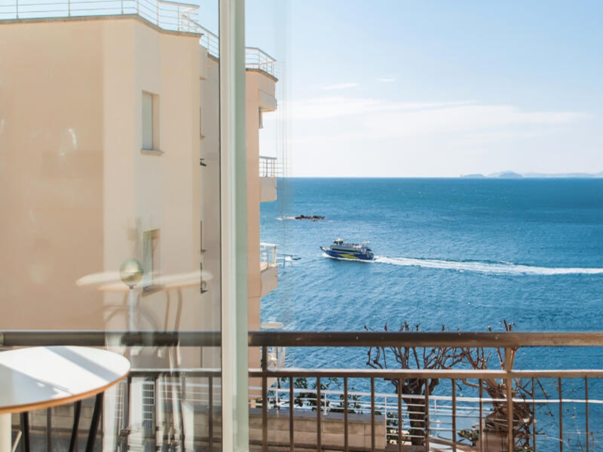 Zonnig appartement aan de kust van Roses met privéterras en zeezicht - foto 9
