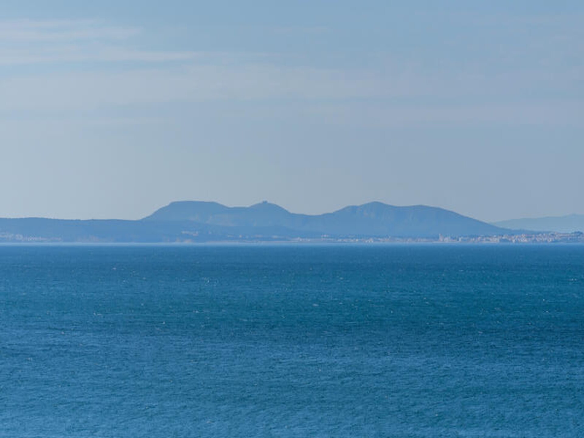 Zonnig appartement aan de kust van Roses met privéterras en zeezicht - foto 29