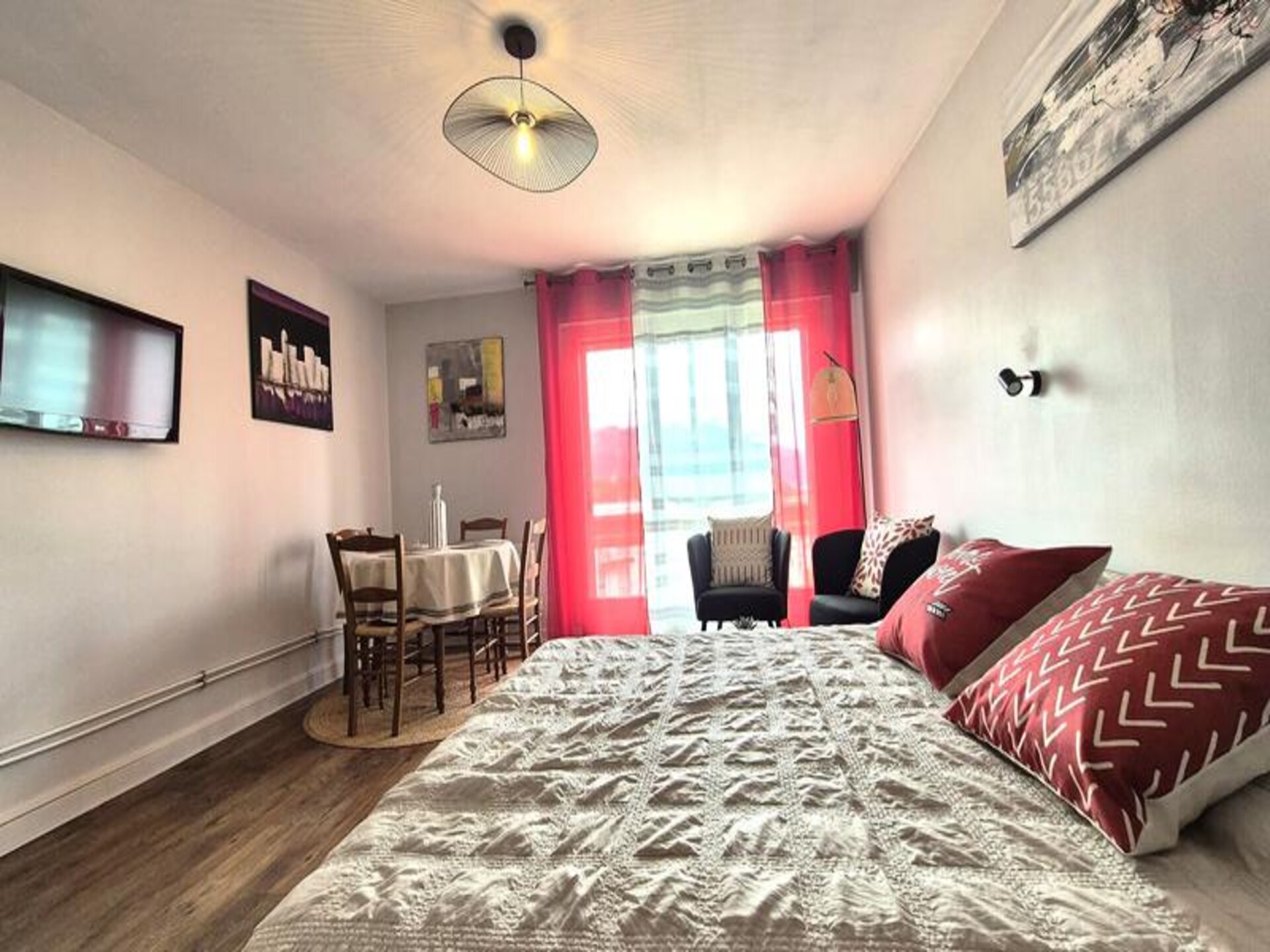 Elegant appartement met balkon op het westen nabij het meer van Bourget - foto 7