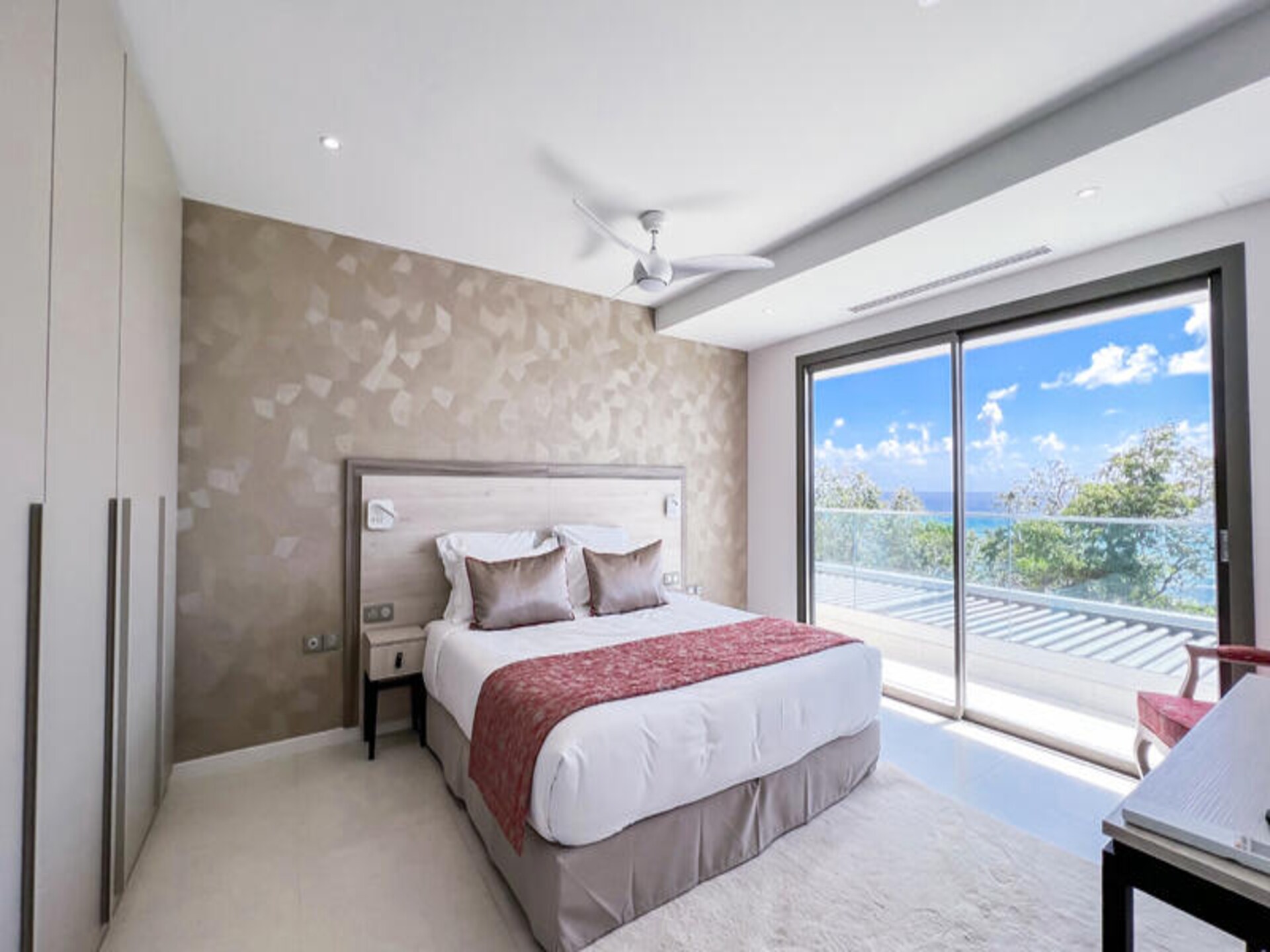 Villa Aqua: Luxe aan Zee met Infinity Pool en 4 Suites in Saint-François - foto 16