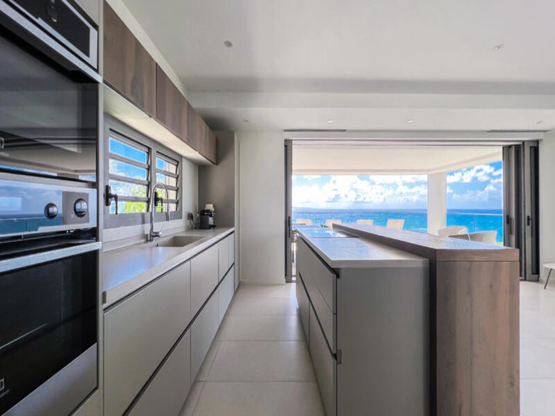 Villa Corail Bleu: Luxe appartement direct aan zee in Saint-François - foto 4