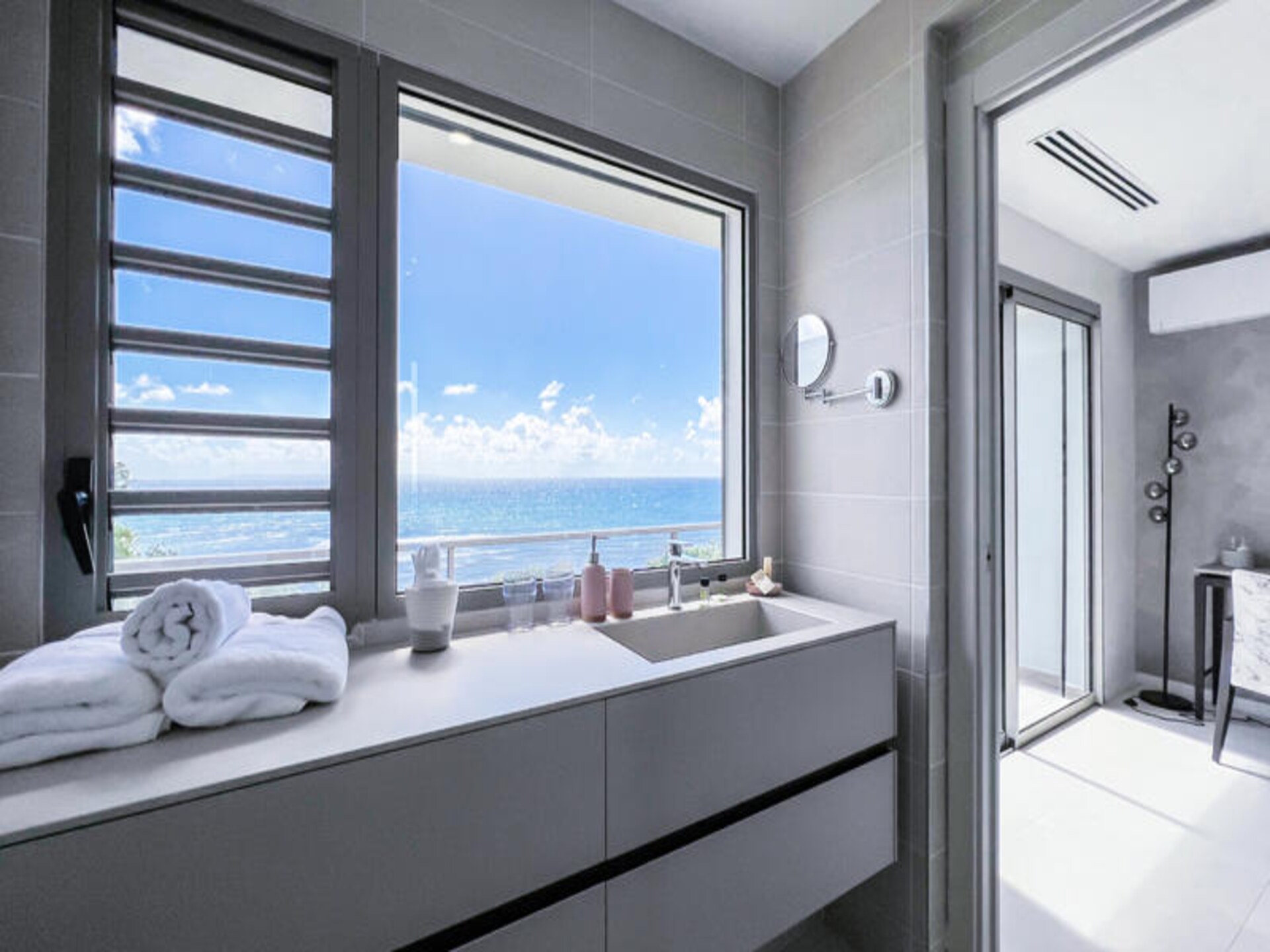 Villa Corail Bleu: Luxe appartement direct aan zee in Saint-François - foto 14
