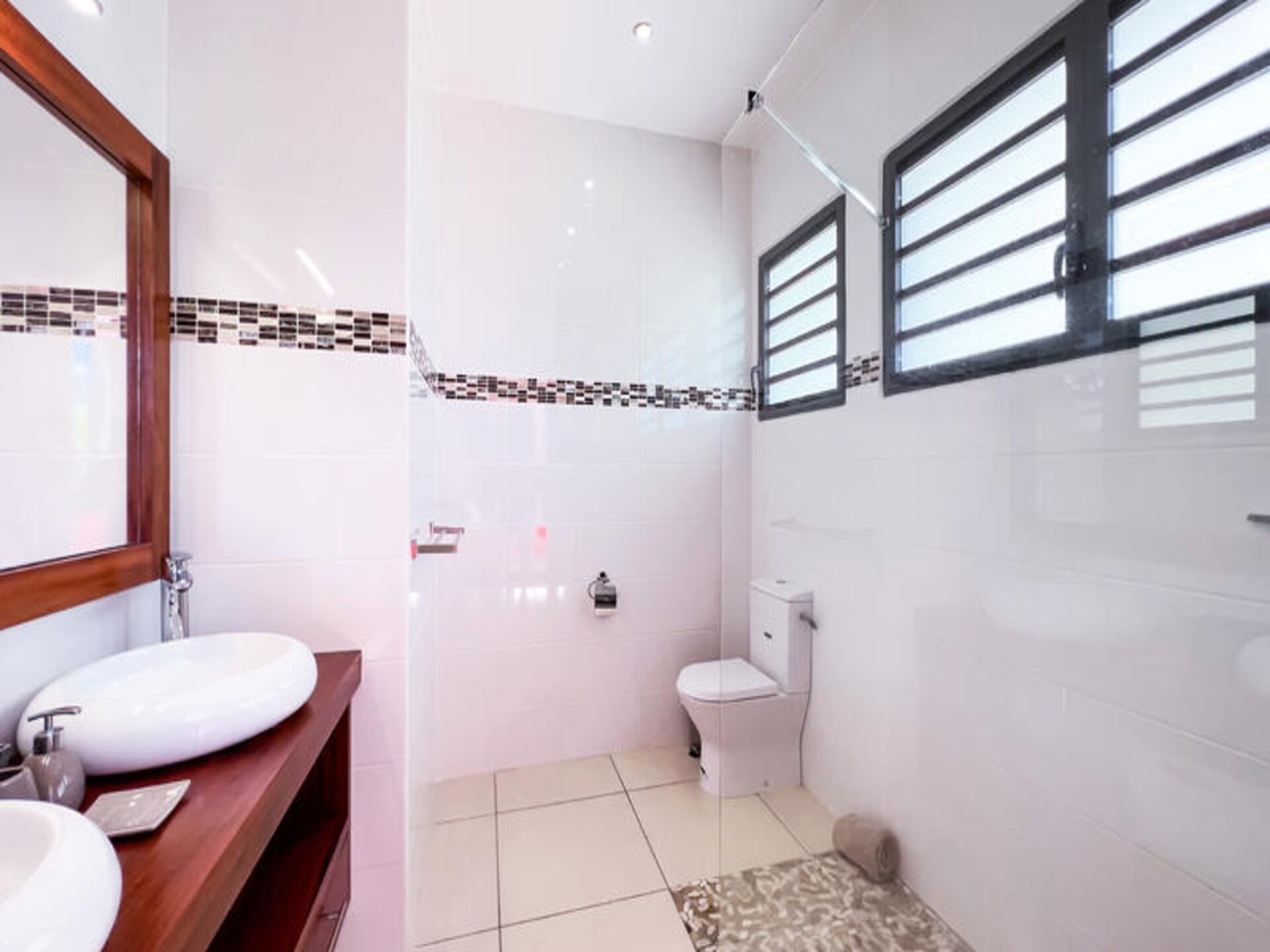 Luxe villa met privézwembad en jacuzzi nabij Saint-François - foto 15