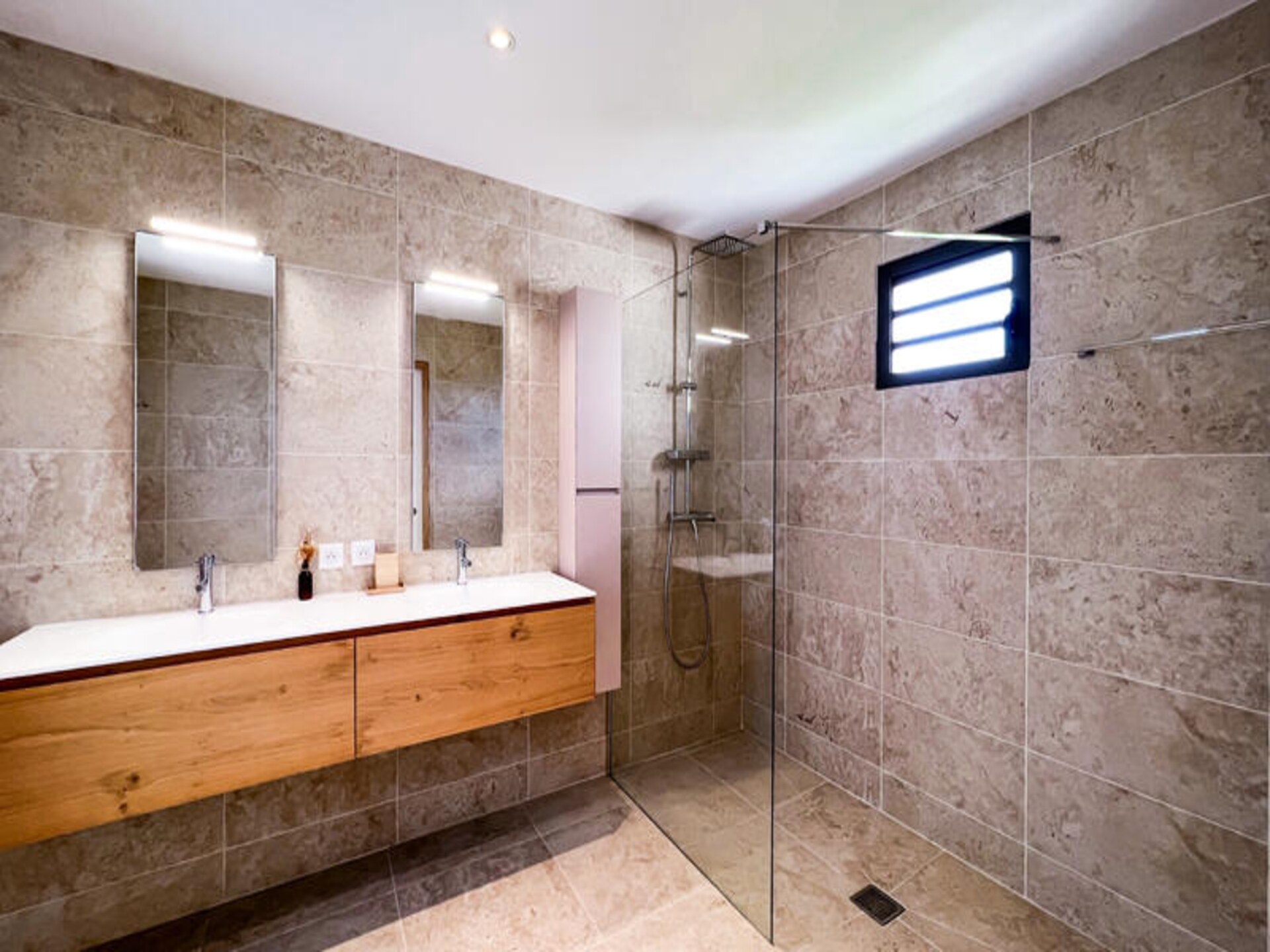 Luxe villa met privézwembad en zeezicht in Saint-François - foto 19