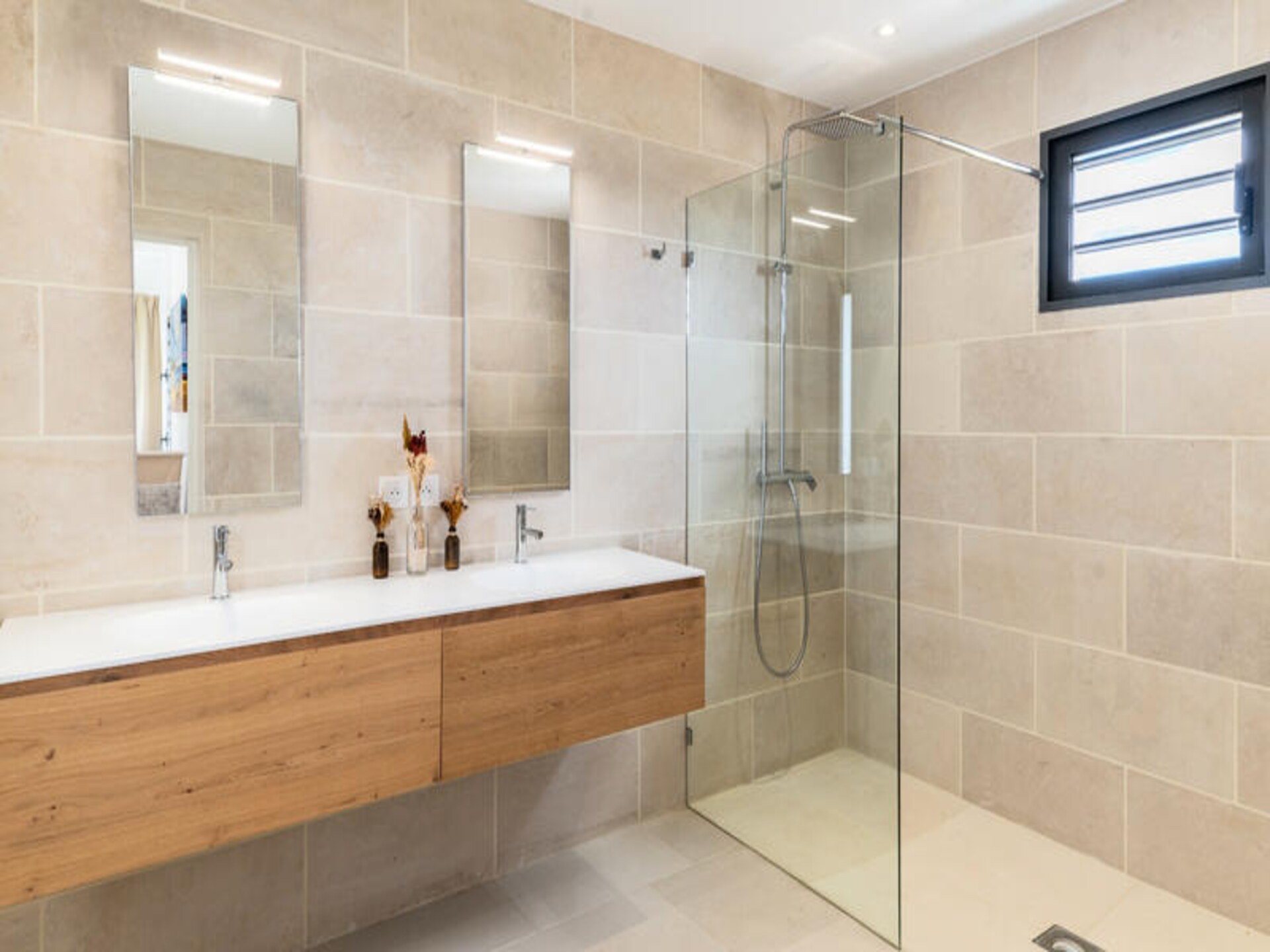 Luxe villa met privézwembad en zeezicht in Saint-François - foto 22