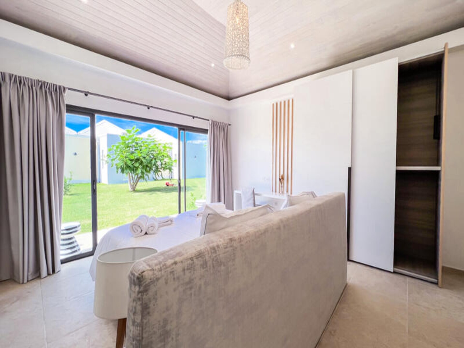 Luxe villa met privézwembad en zeezicht in Saint-François - foto 28