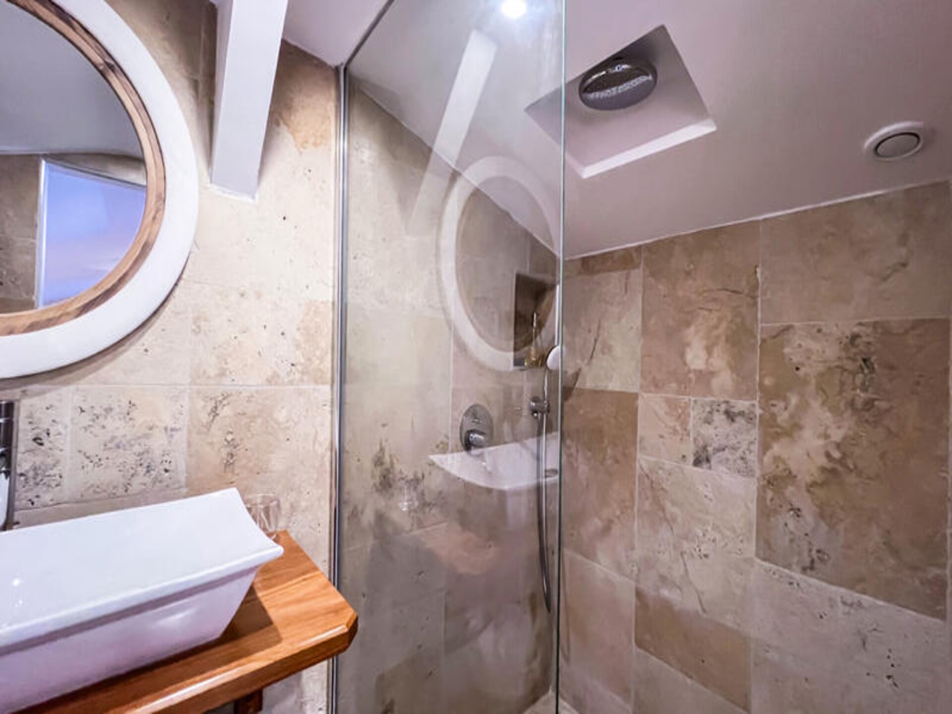 Villa La Perle des Saintes: luxe appartement aan het water op Terre-de-Haut - foto 54