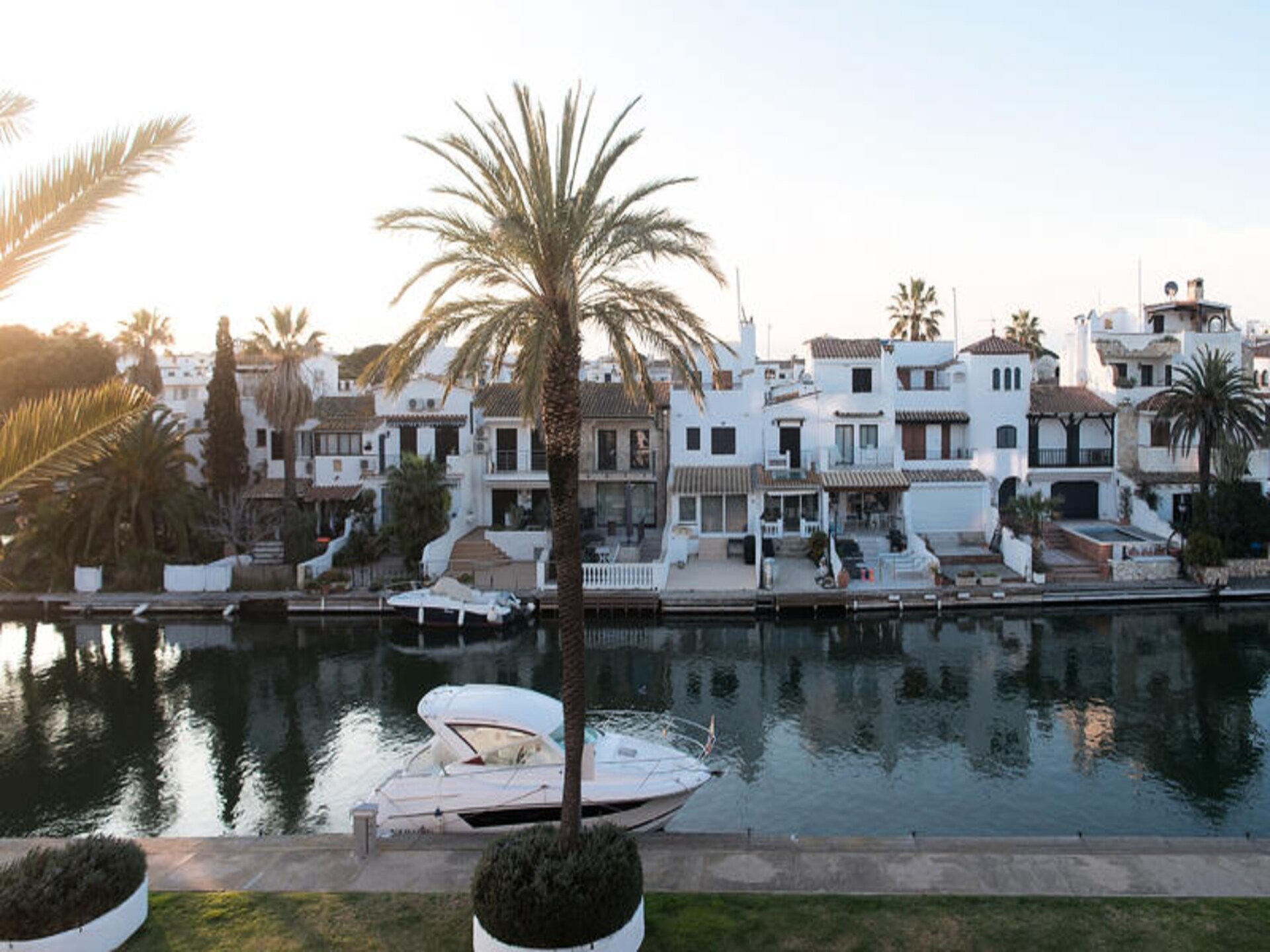 Kanaalzicht studio in Empuriabrava met terras en airco - foto 15