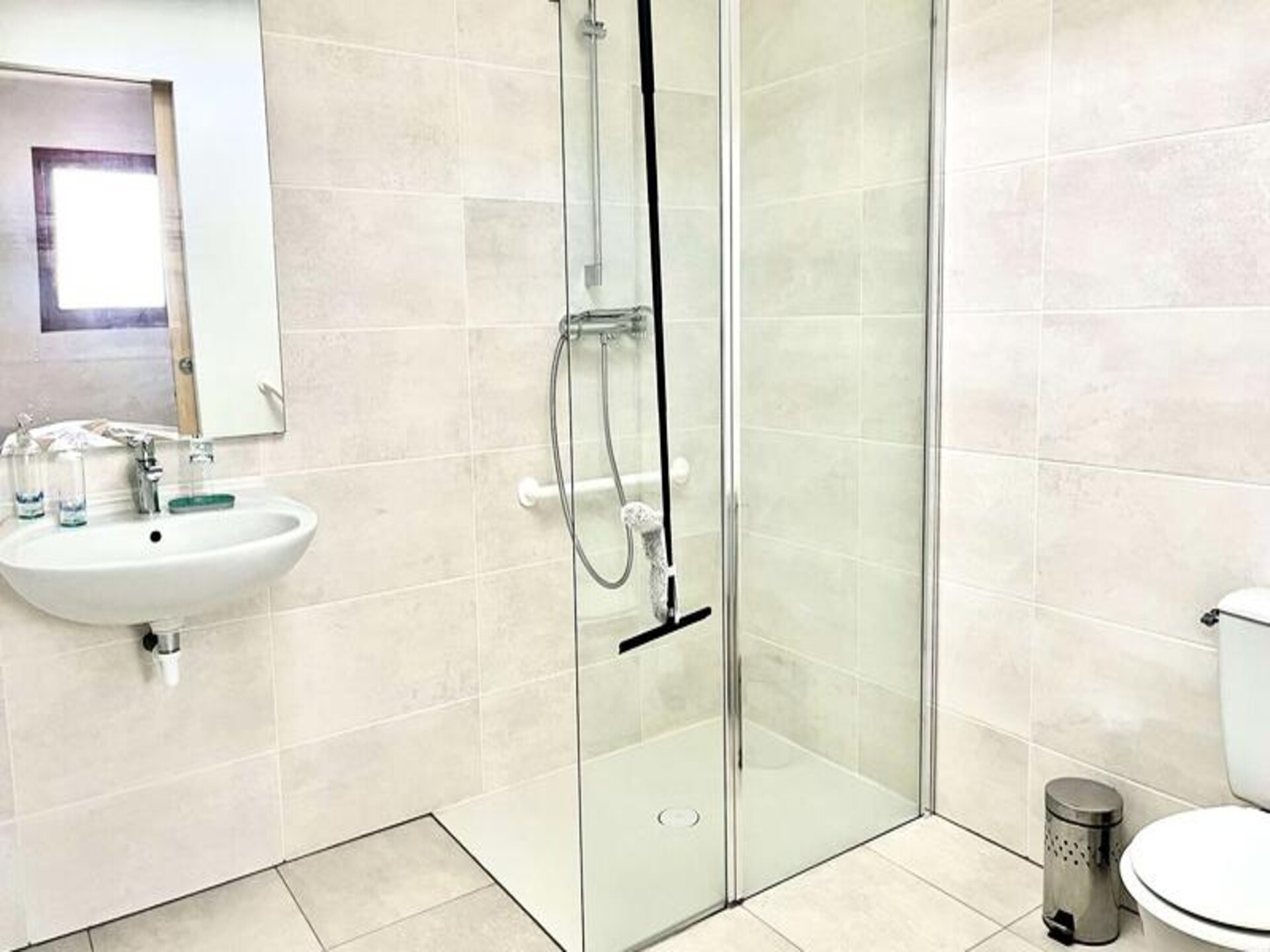 Ruim gerenoveerd appartement in hartje Locmiquélic voor 7 personen - foto 8