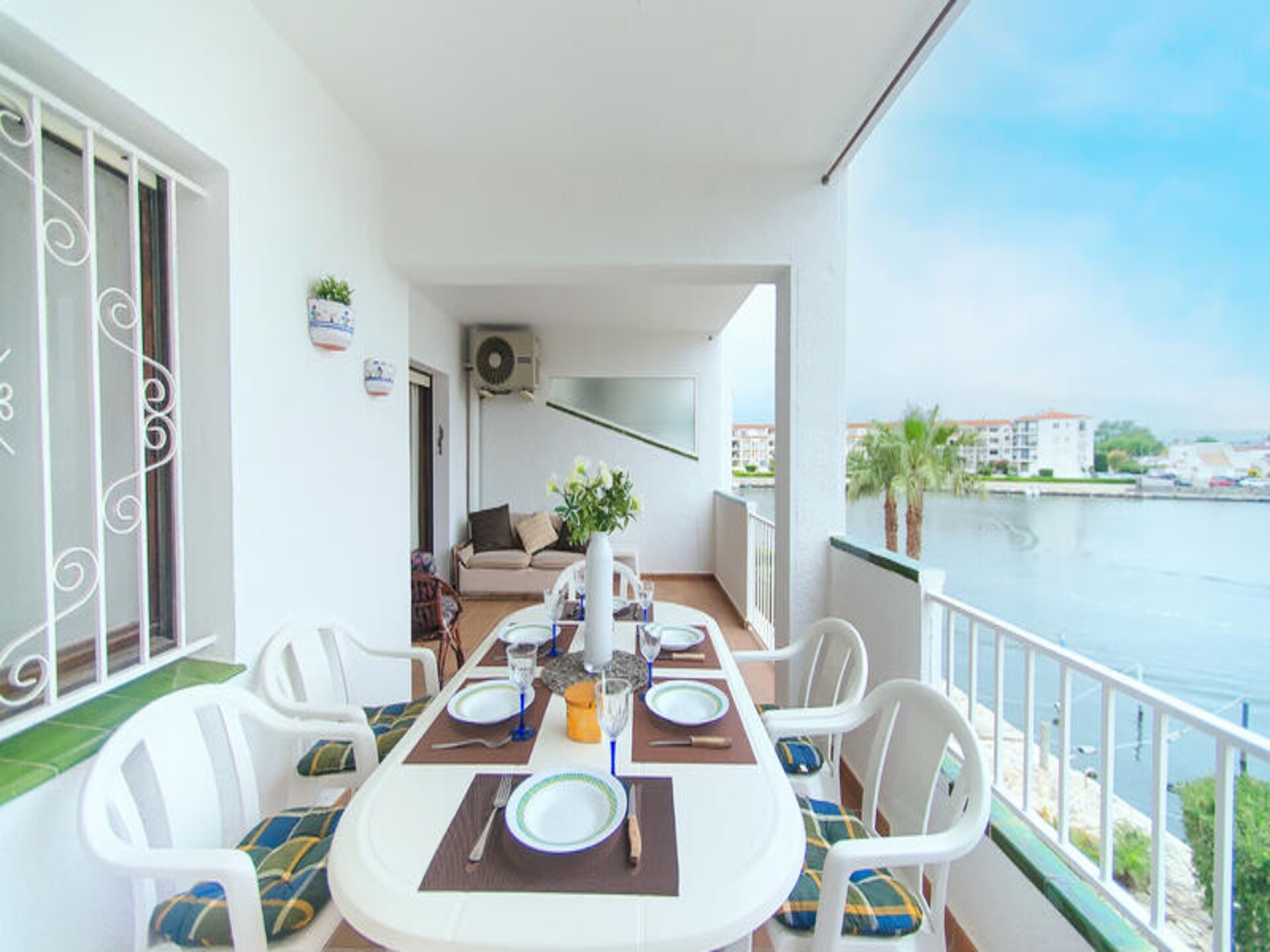 Appartement aan de kanalen van Empuriabrava met zwembad en terras - foto 11