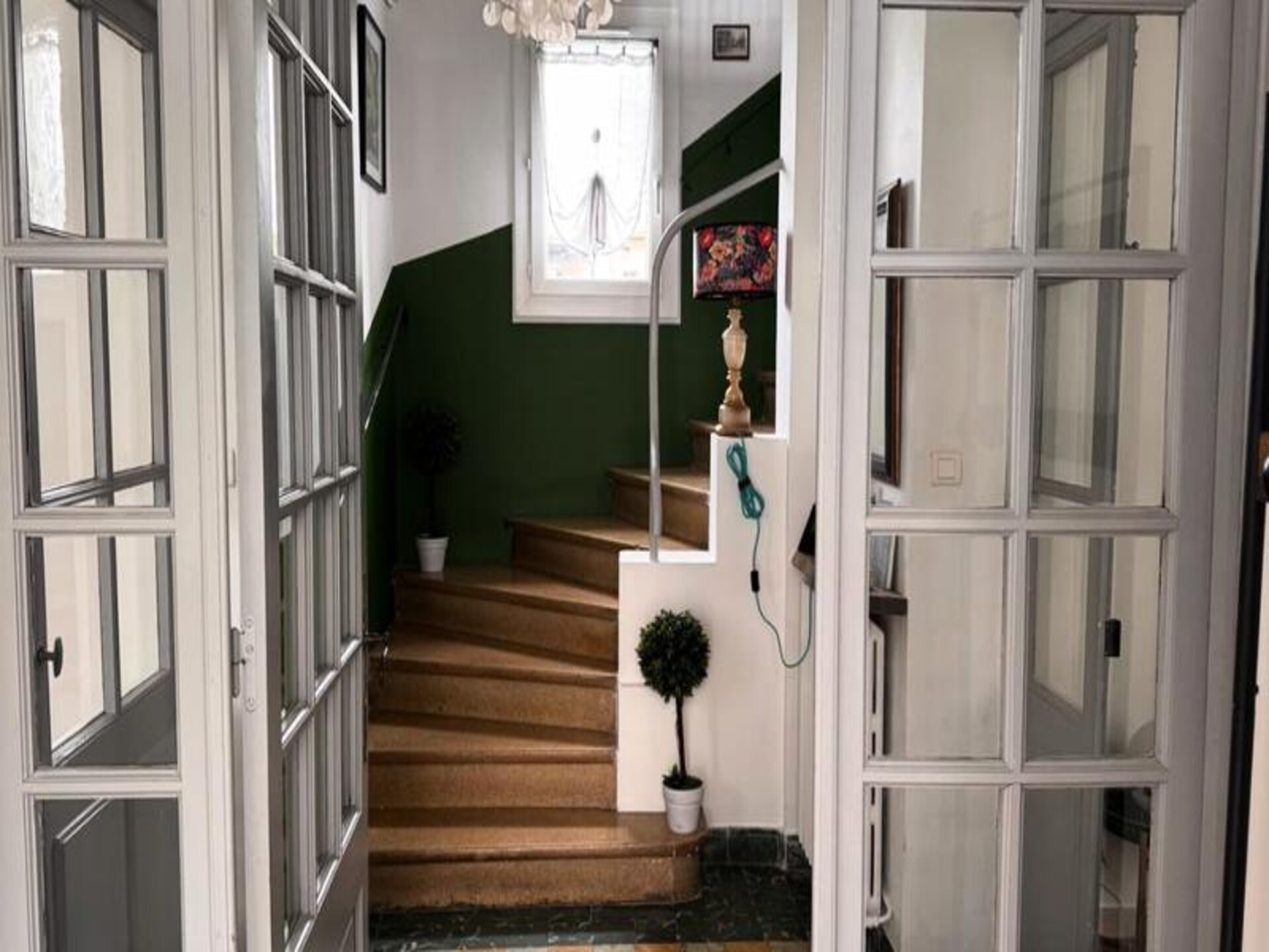 Elegant herenhuis met tuin en parkeerplaats op loopafstand van centrum - foto 6
